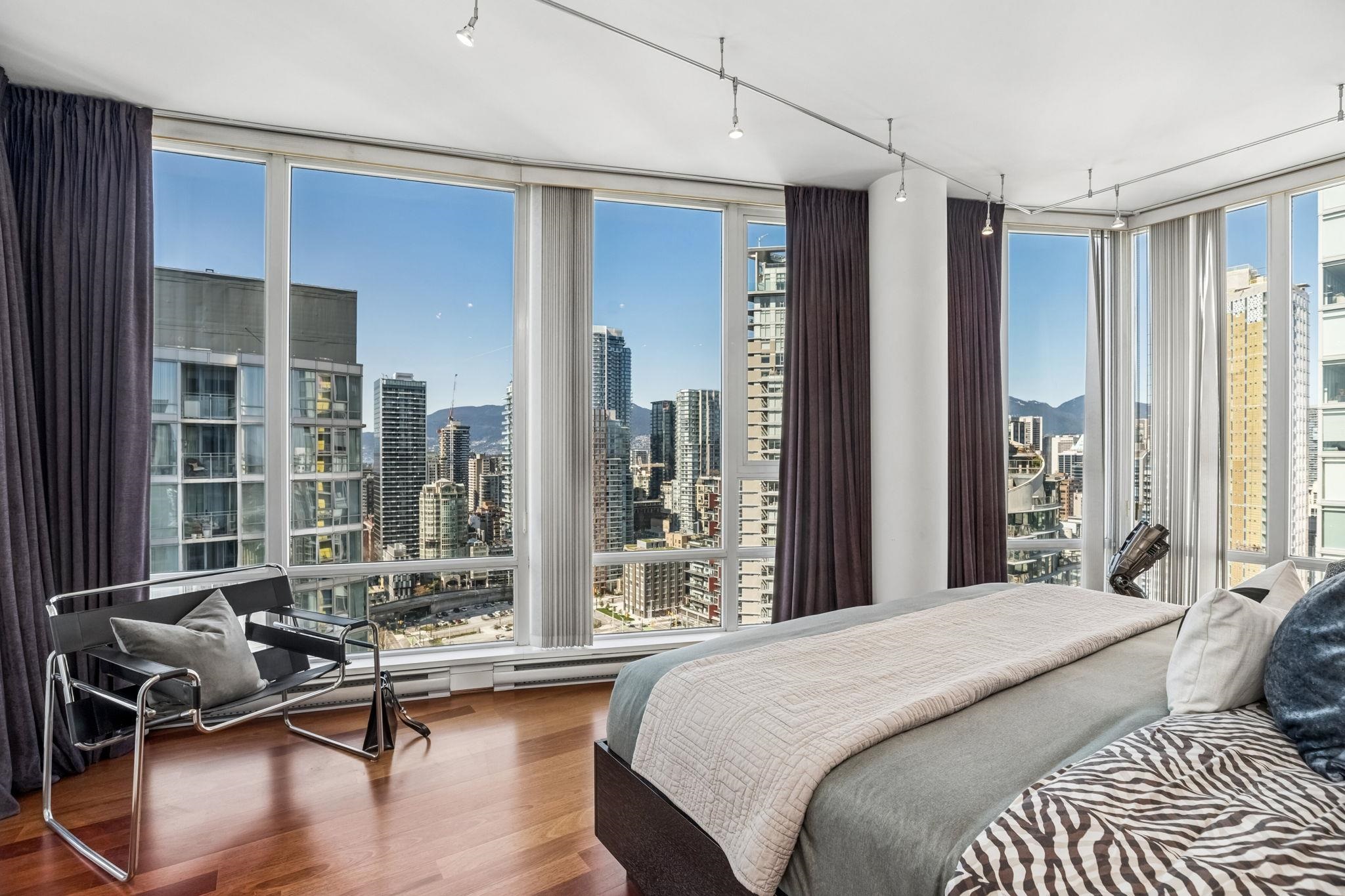 3701 1438 RICHARDS STREET Unit: 3701