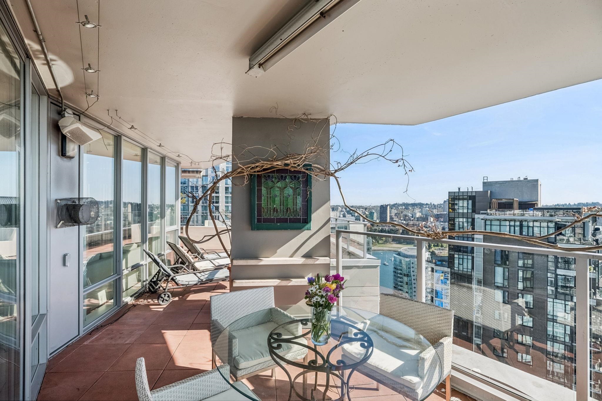 3701 1438 RICHARDS STREET Unit: 3701