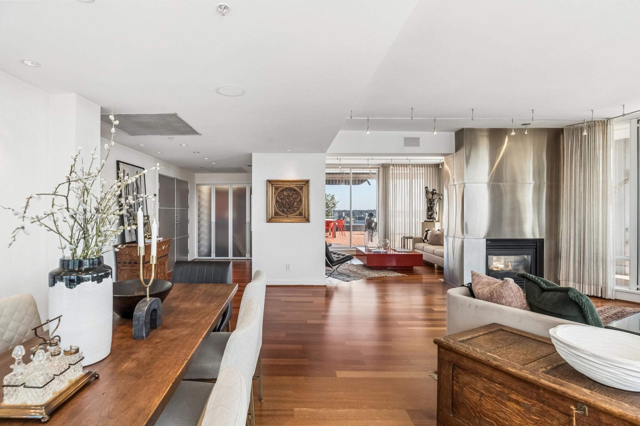 3701 1438 RICHARDS STREET Unit: 3701