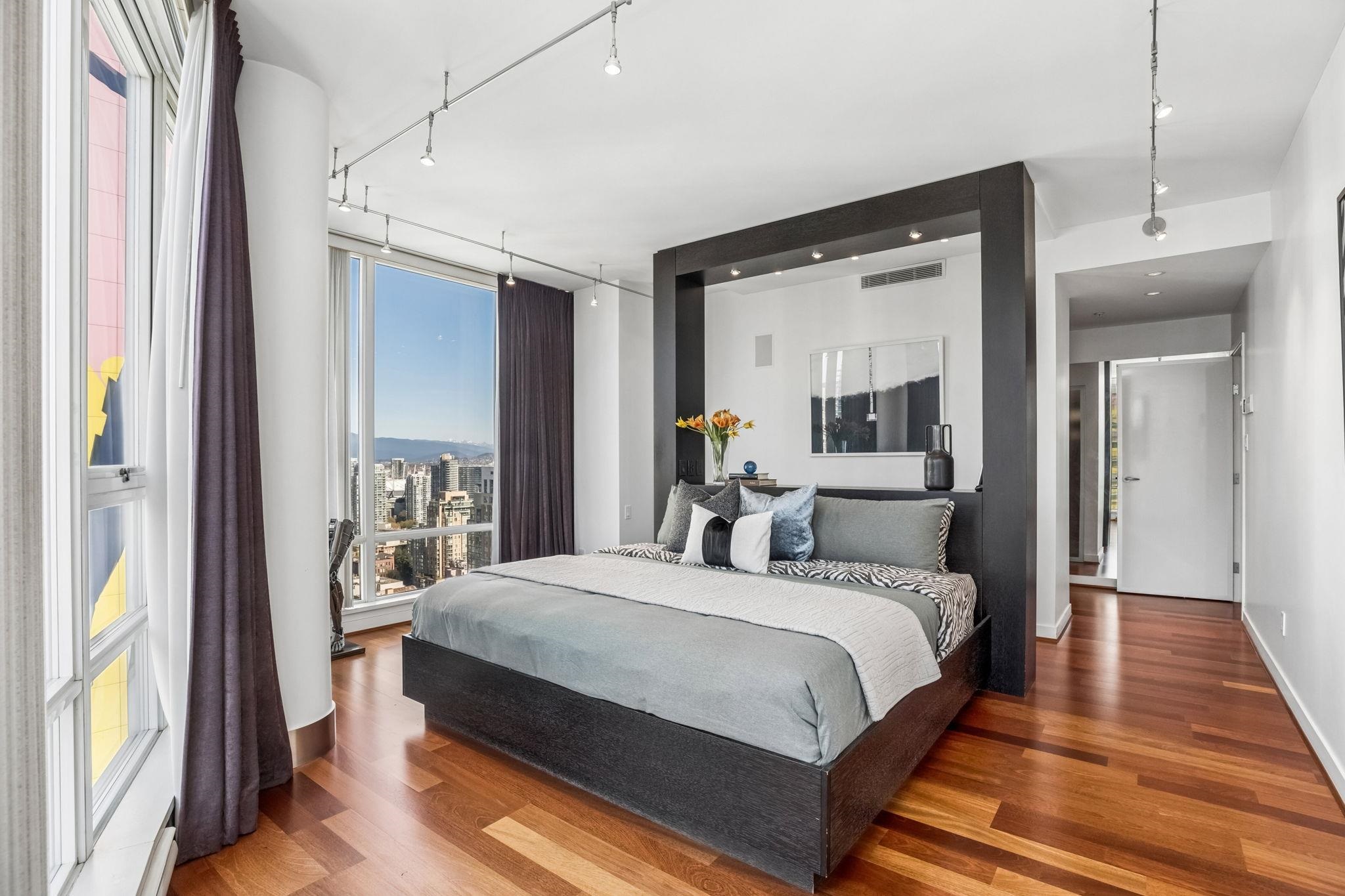 3701 1438 RICHARDS STREET Unit: 3701