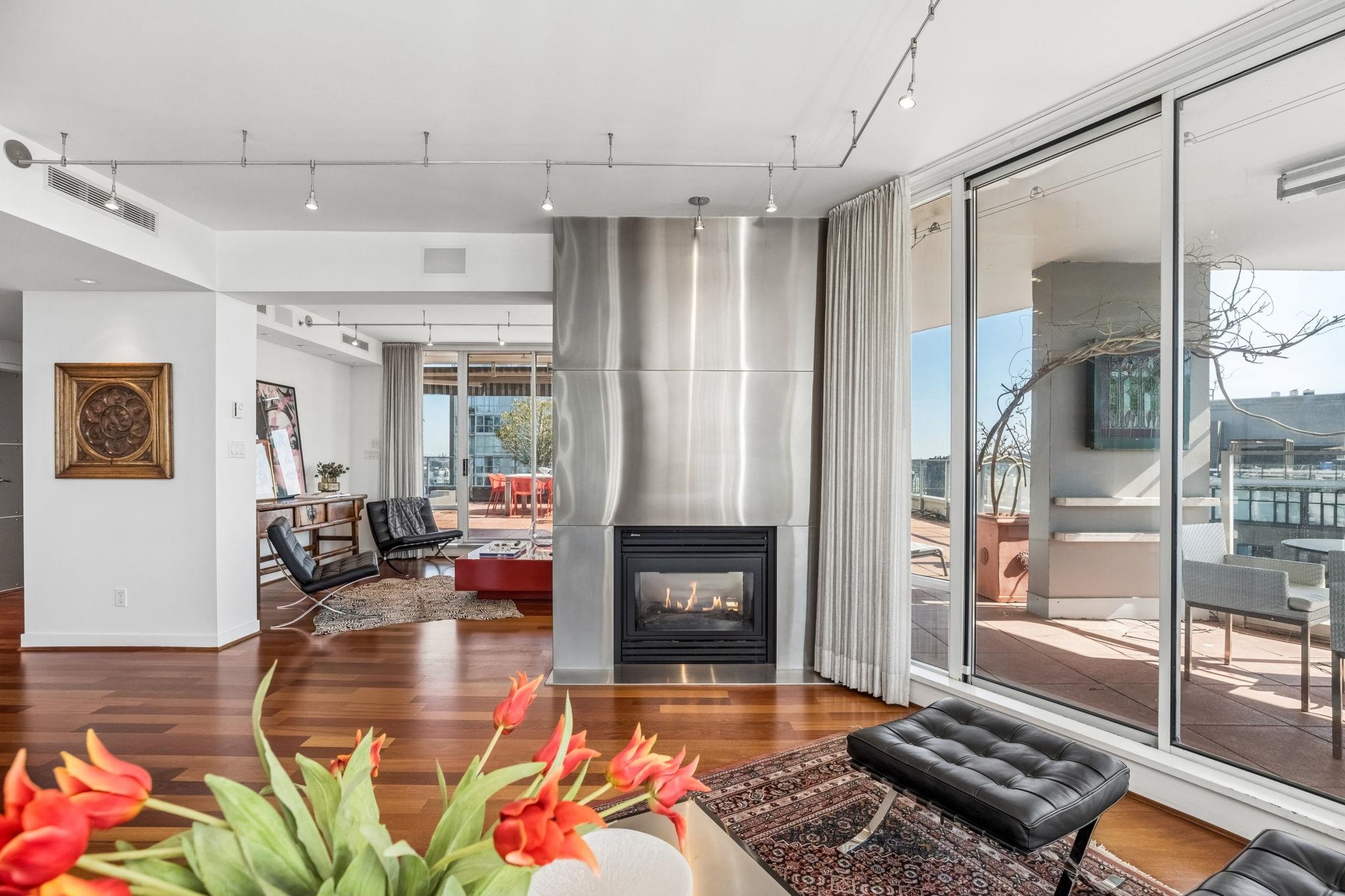 3701 1438 RICHARDS STREET Unit: 3701