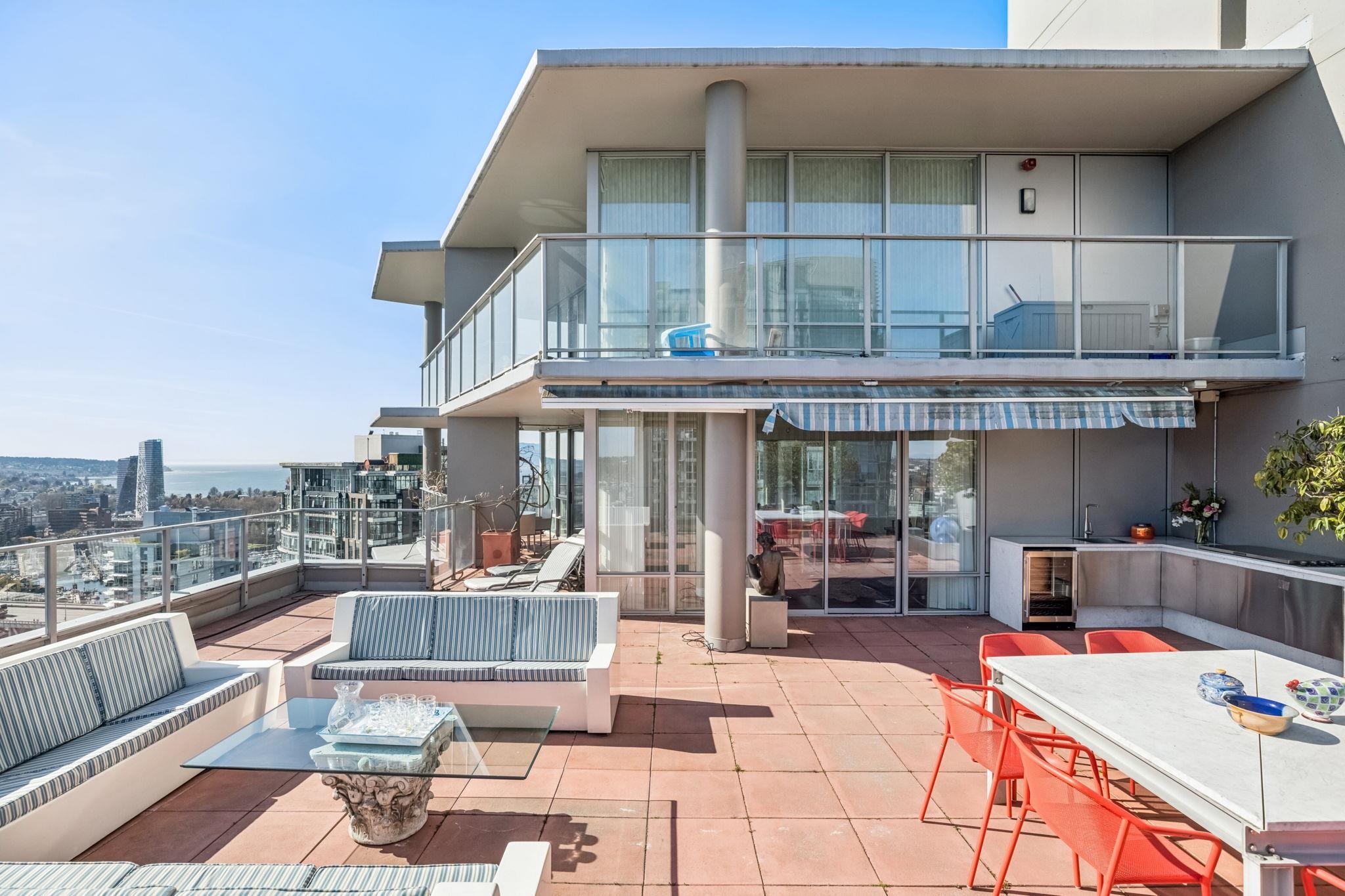 3701 1438 RICHARDS STREET Unit: 3701
