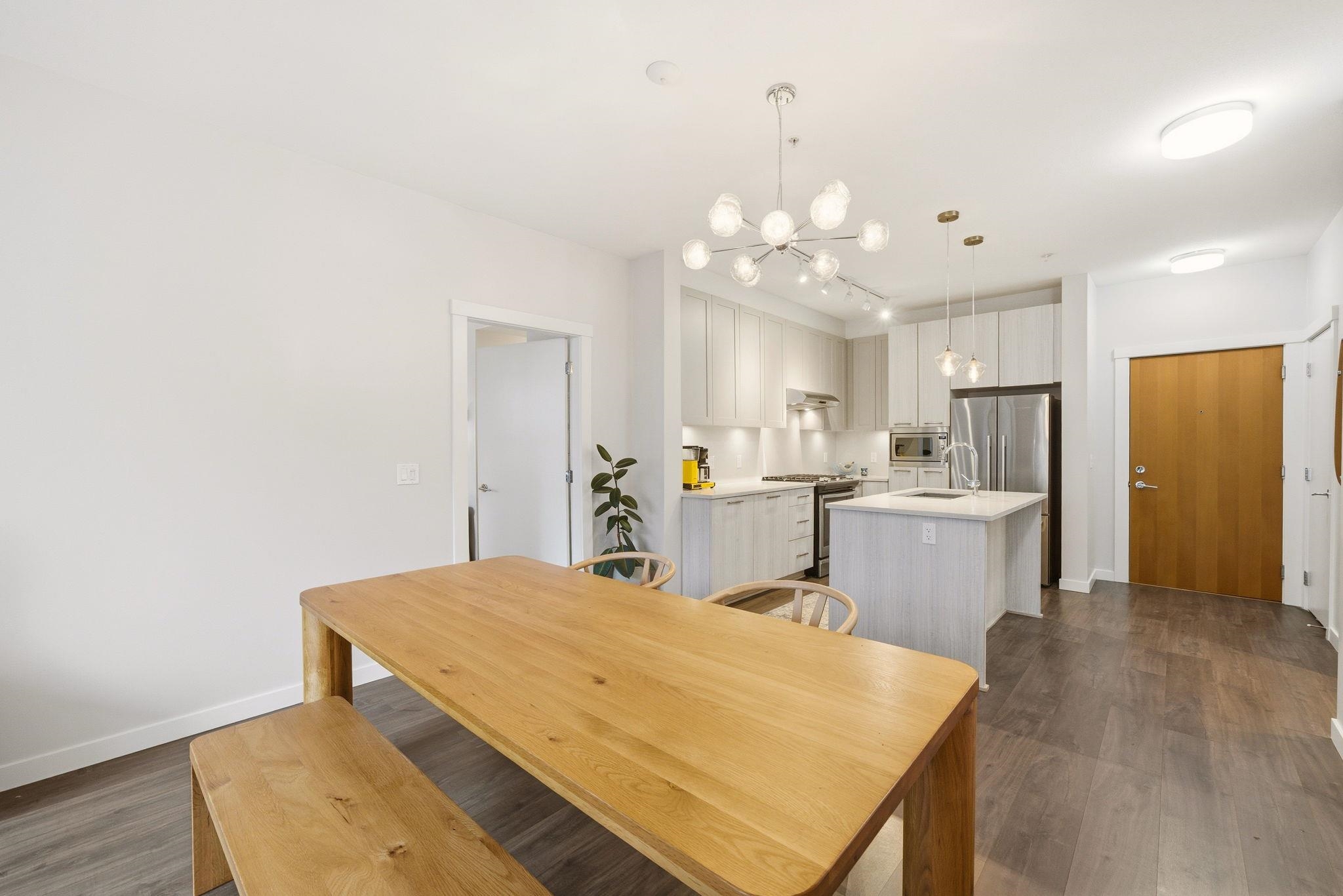 304 123 W 1ST STREET Unit: 304