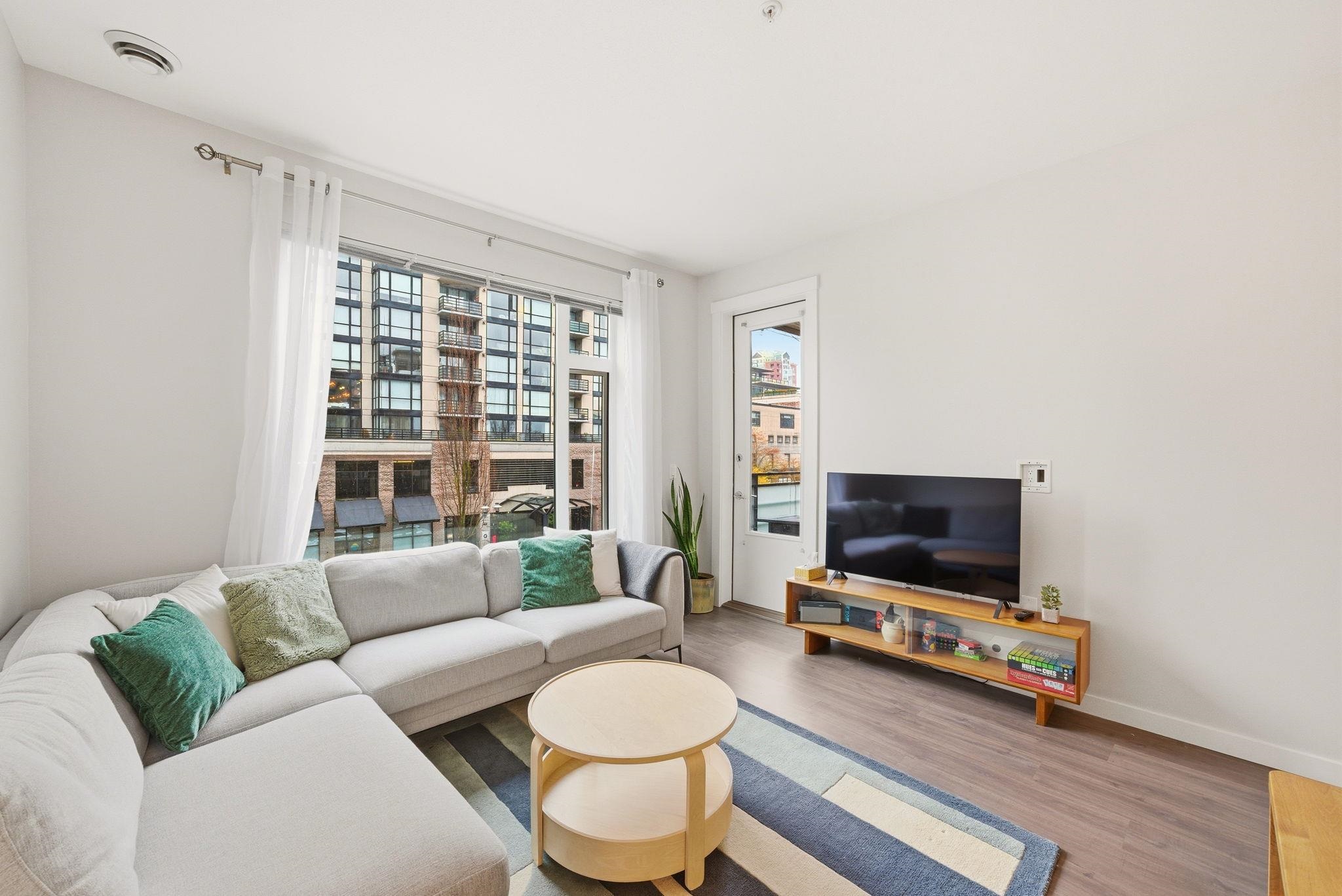 304 123 W 1ST STREET Unit: 304