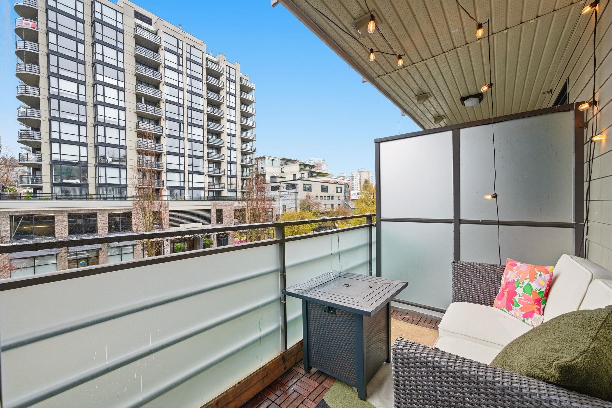 304 123 W 1ST STREET Unit: 304