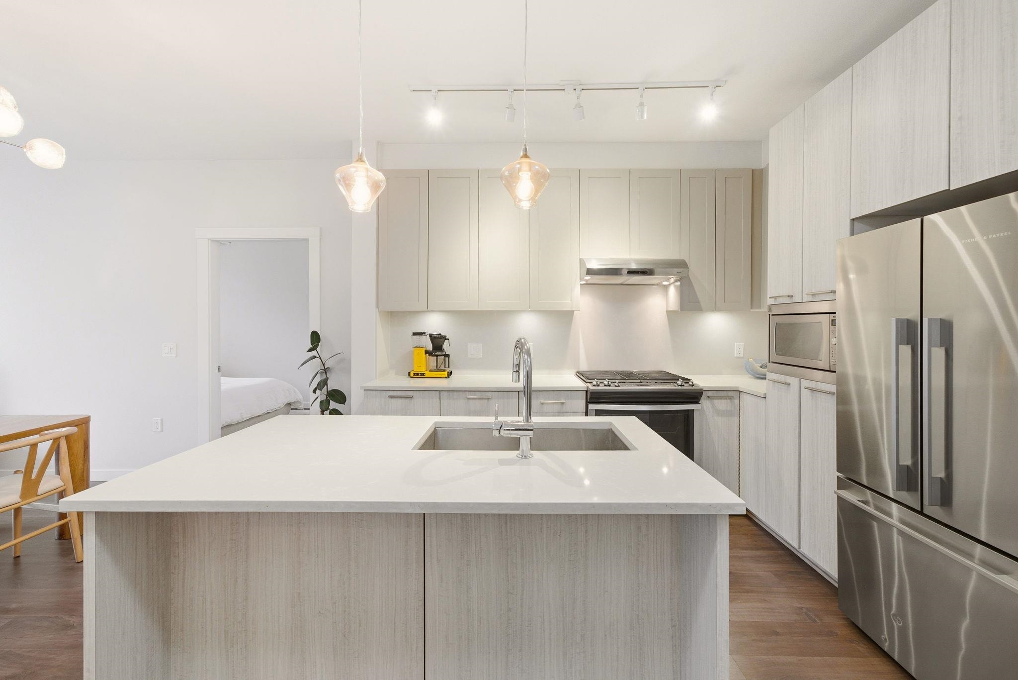 304 123 W 1ST STREET Unit: 304