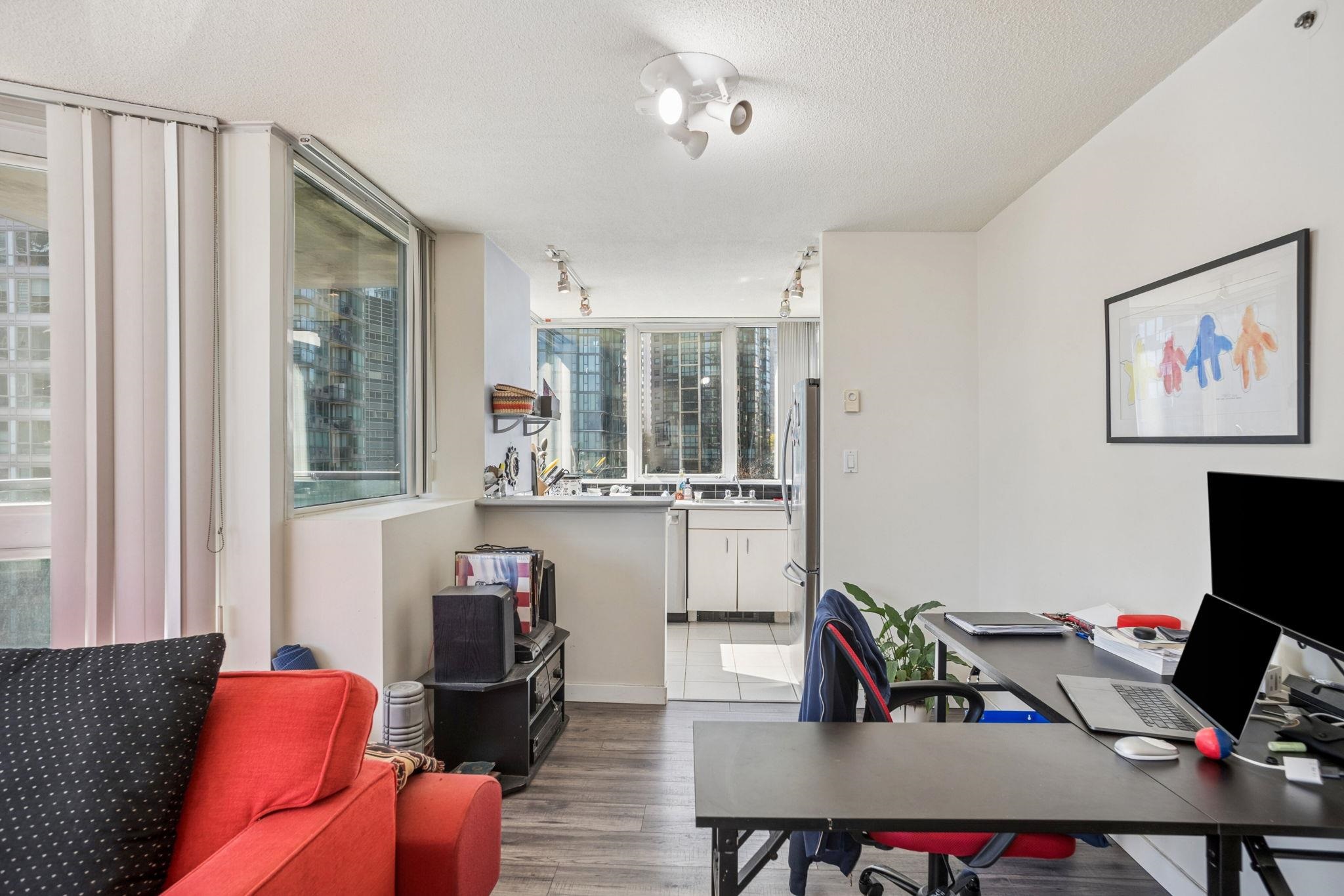 906 588 BROUGHTON STREET Unit: 906