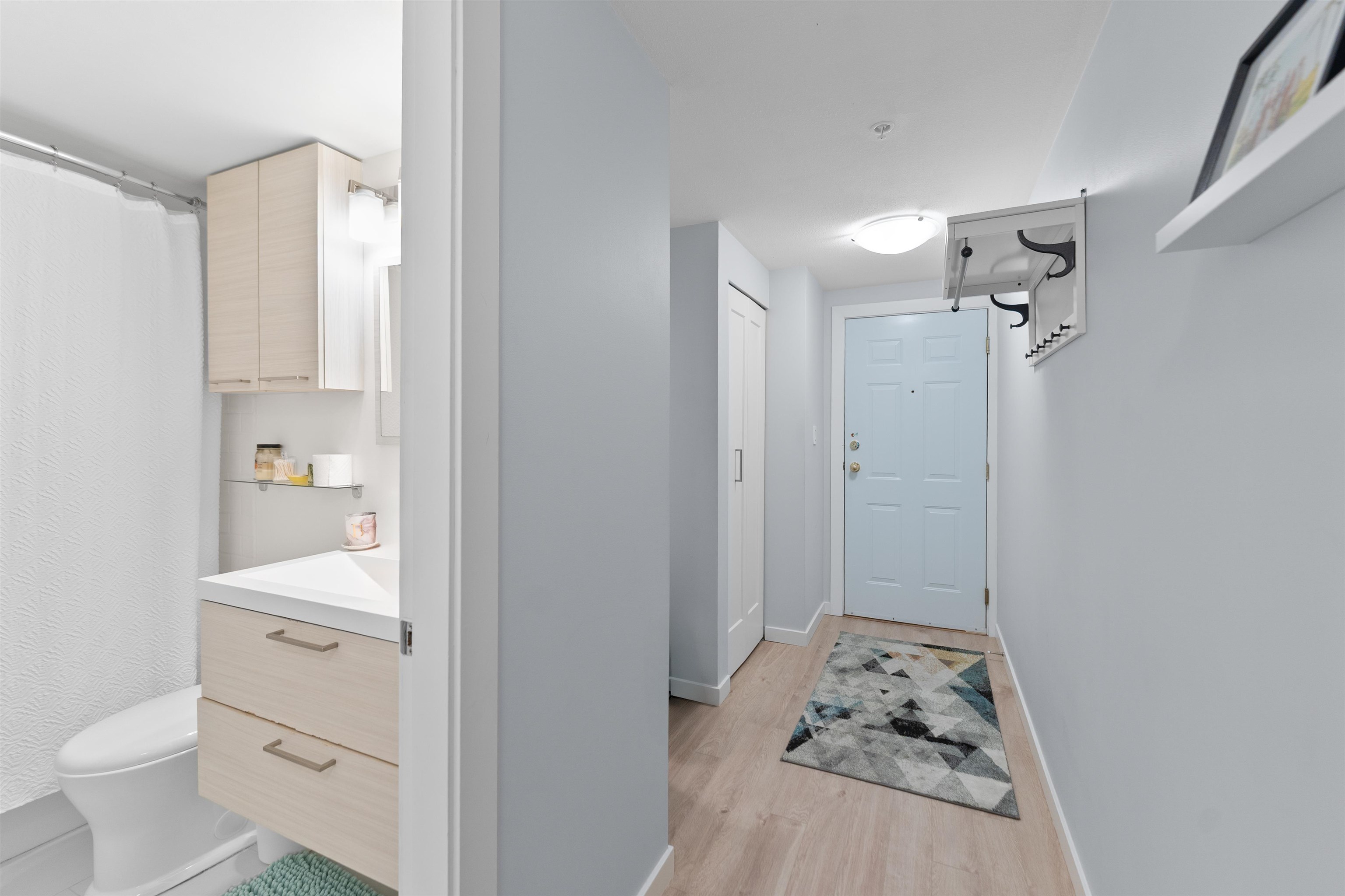 304 137 W 17TH STREET Unit: 304