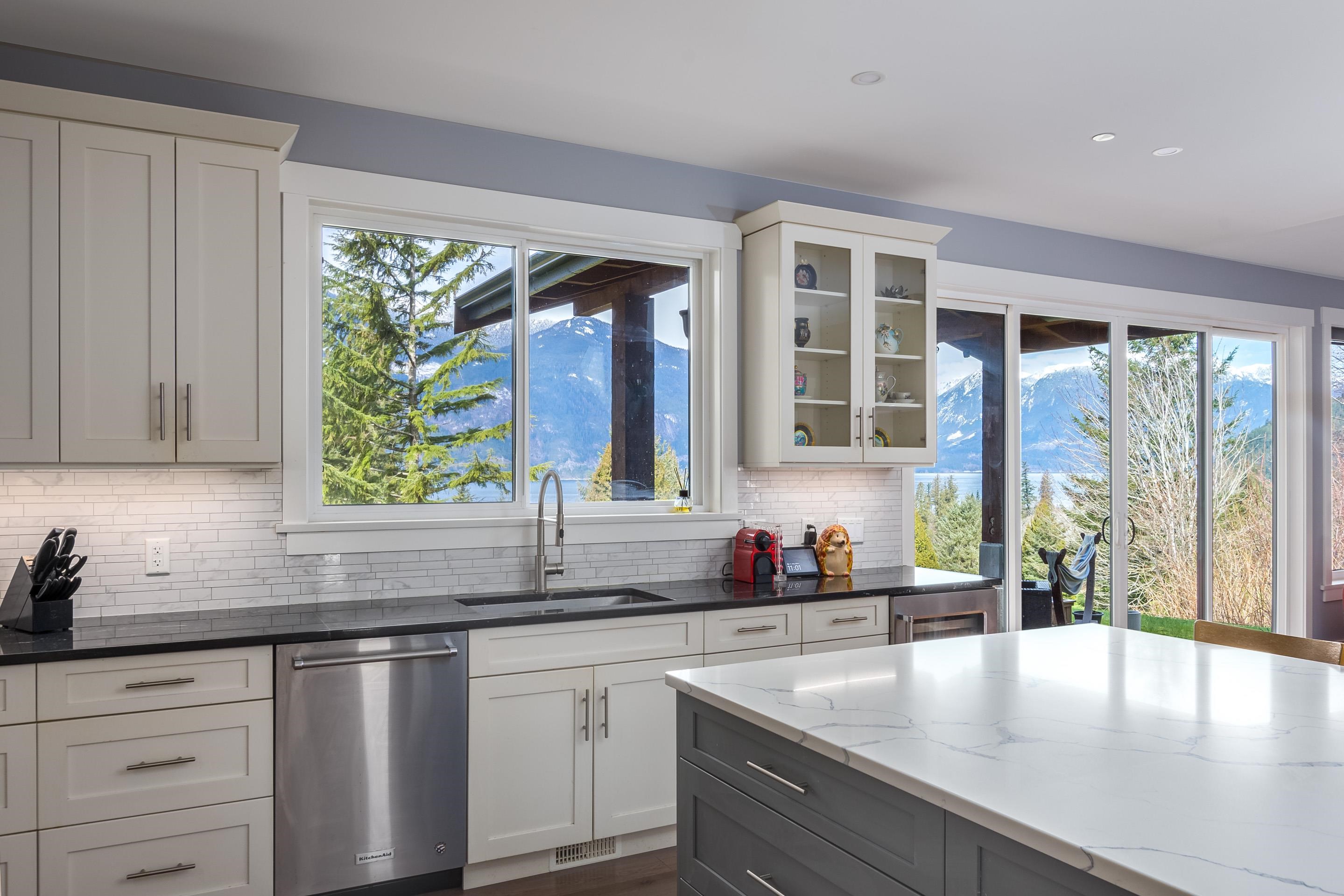 1 300 FURRY CREEK DRIVE Unit: 1