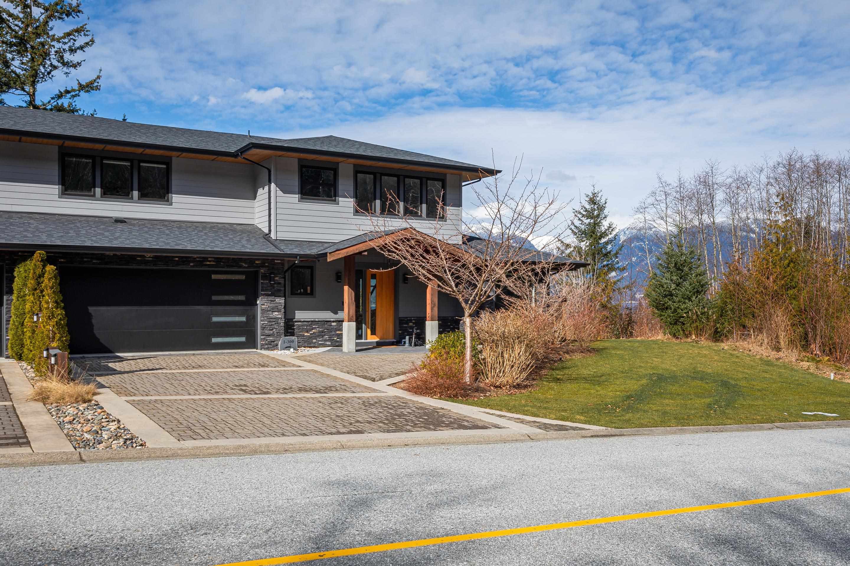 1 300 FURRY CREEK DRIVE Unit: 1
