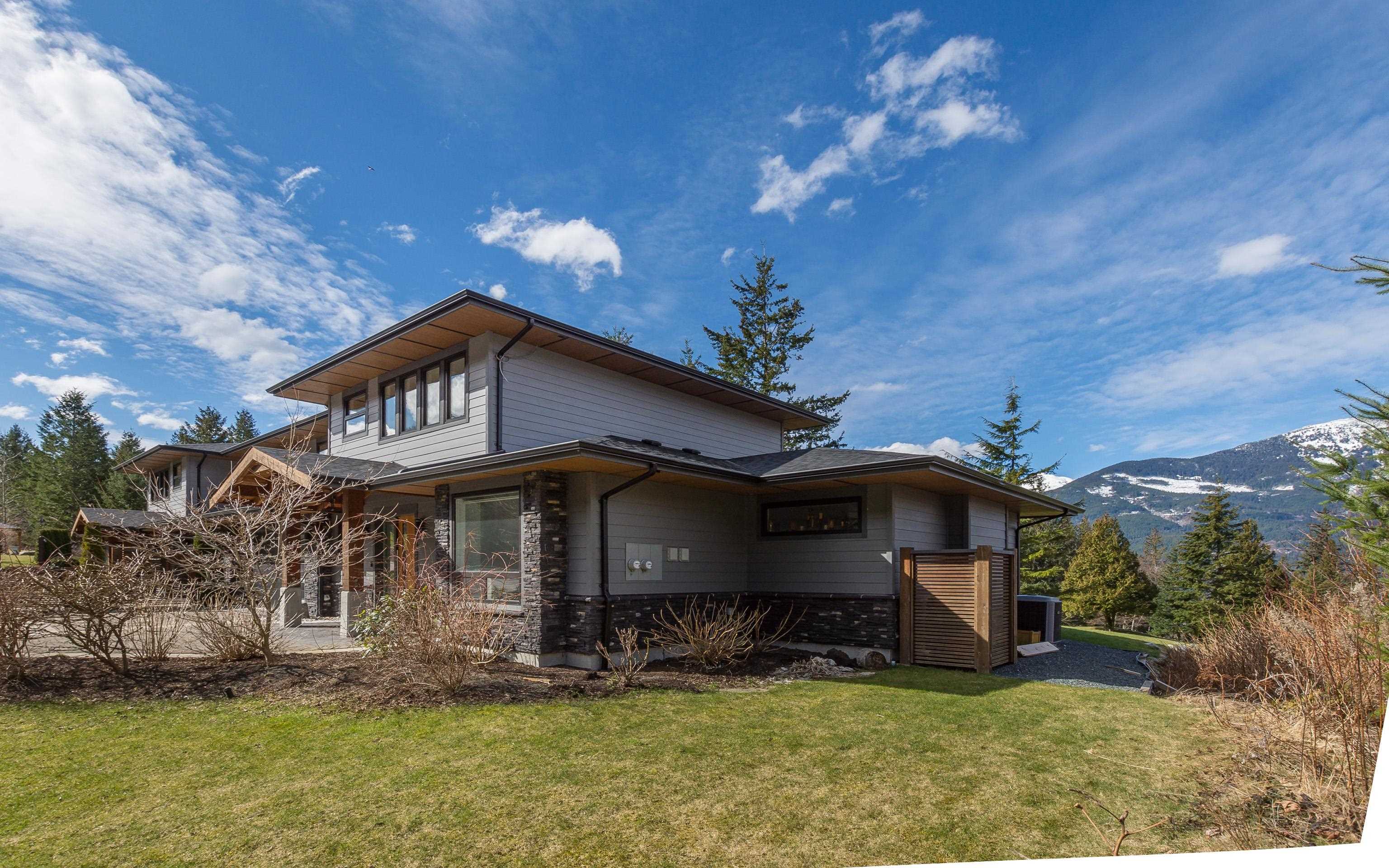 1 300 FURRY CREEK DRIVE Unit: 1