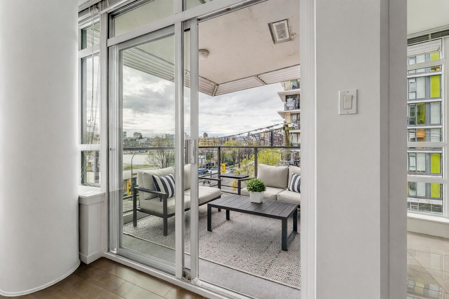 503 89 W 2ND AVENUE Unit: 503