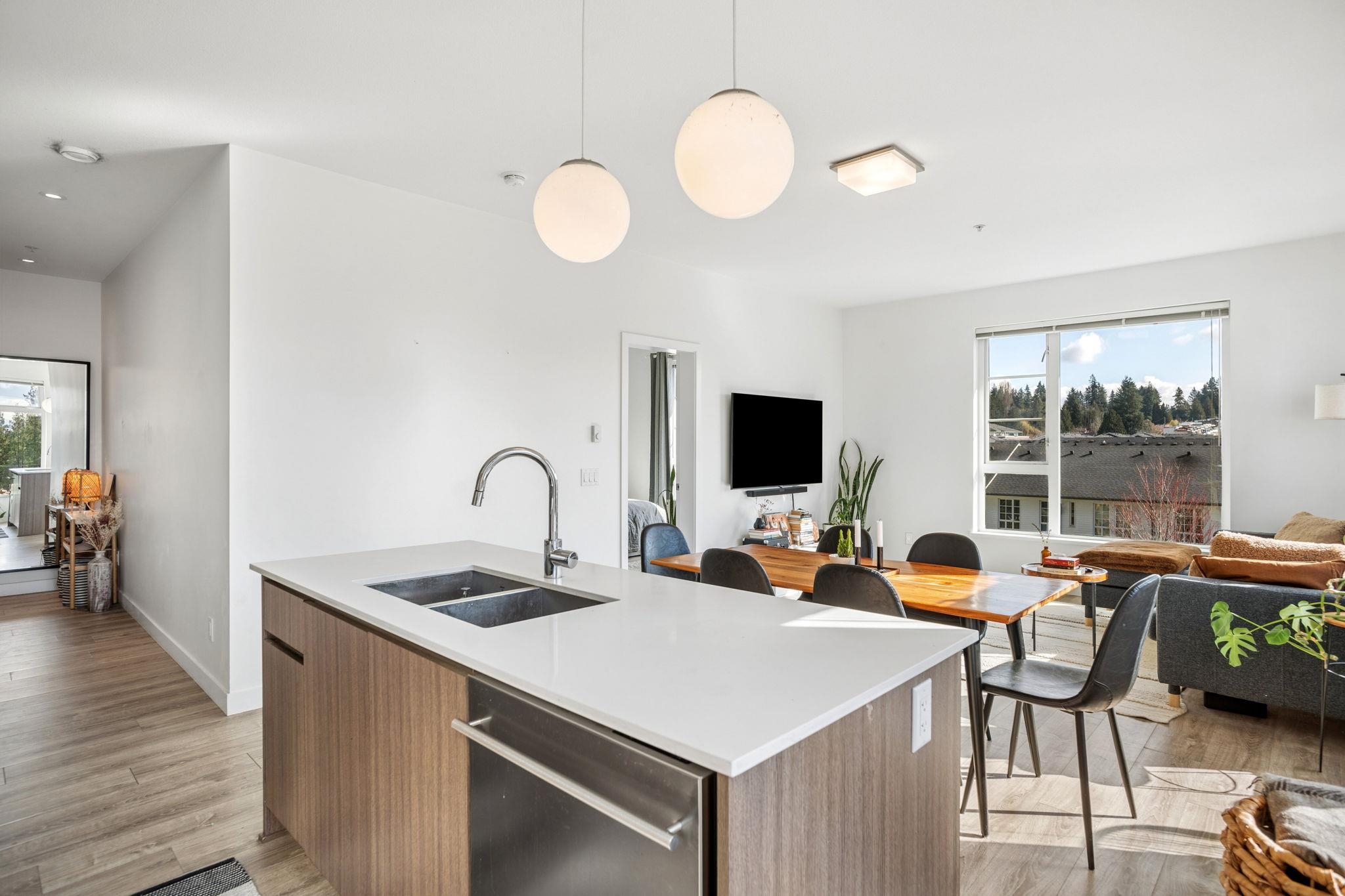 504 516 FOSTER AVENUE Unit: 504