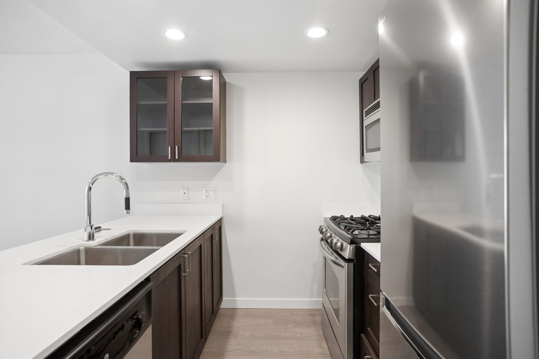 205 4815 ELDORADO MEWS Unit: 205