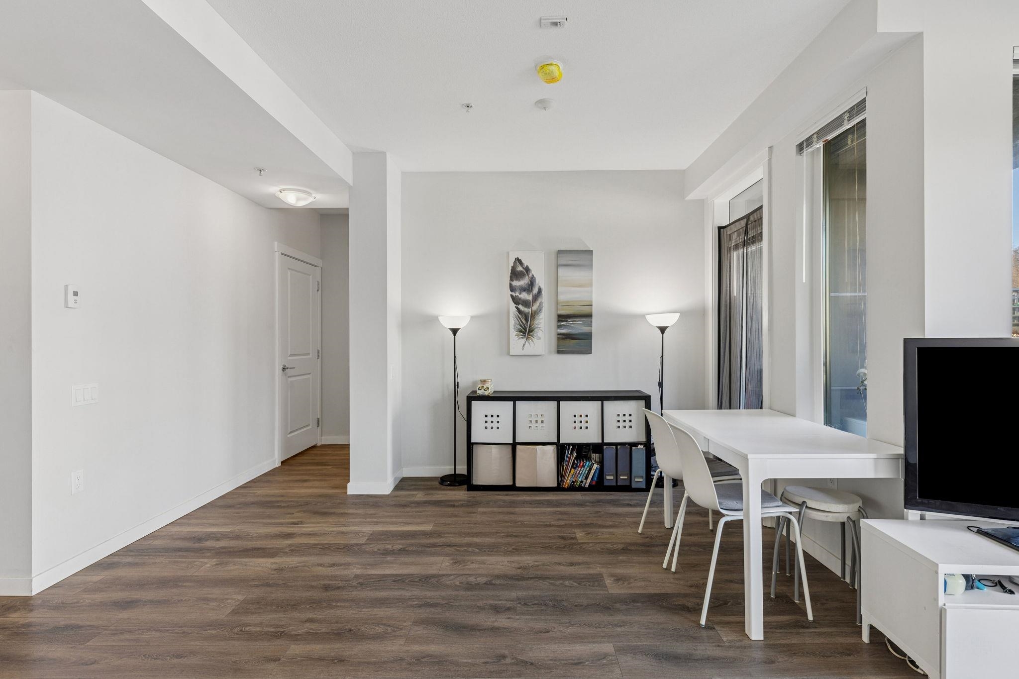 510 3289 RIVERWALK AVENUE Unit: 510