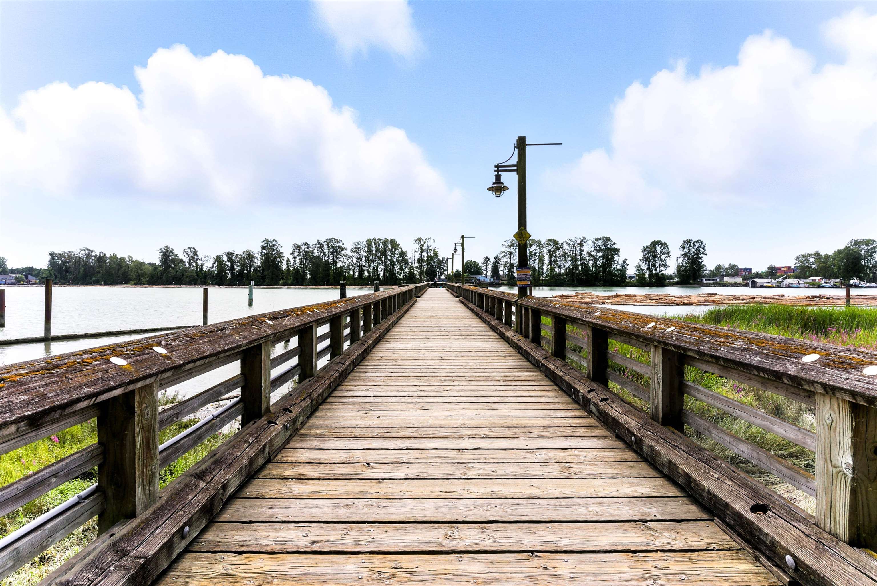510 3289 RIVERWALK AVENUE Unit: 510