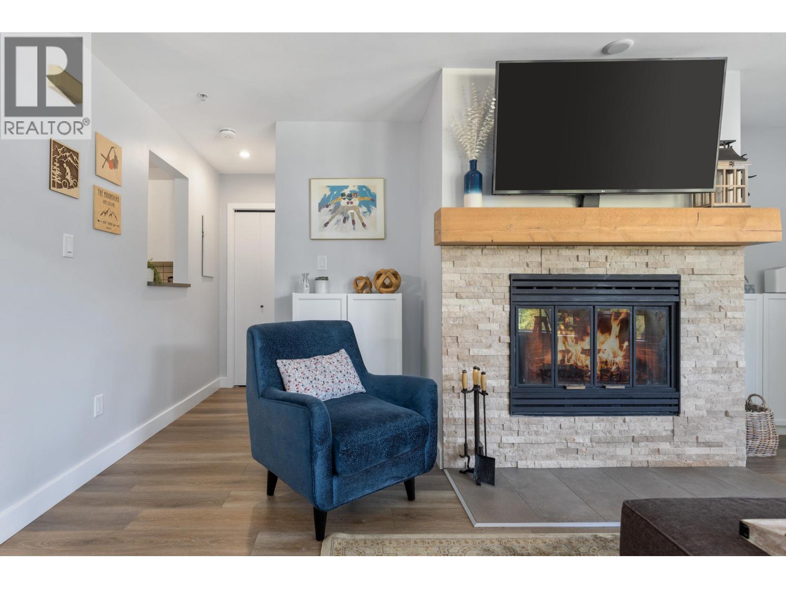 2 4637 BLACKCOMB WAY
