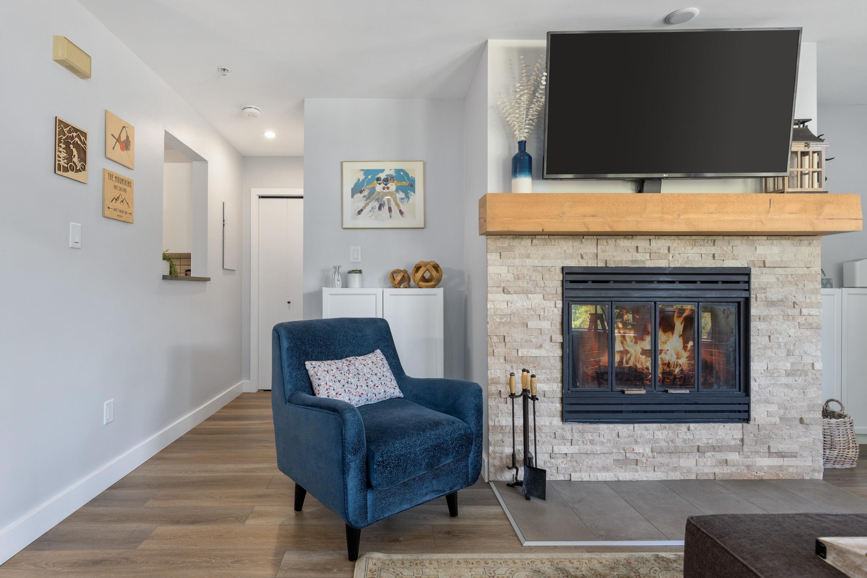 2 4637 BLACKCOMB WAY