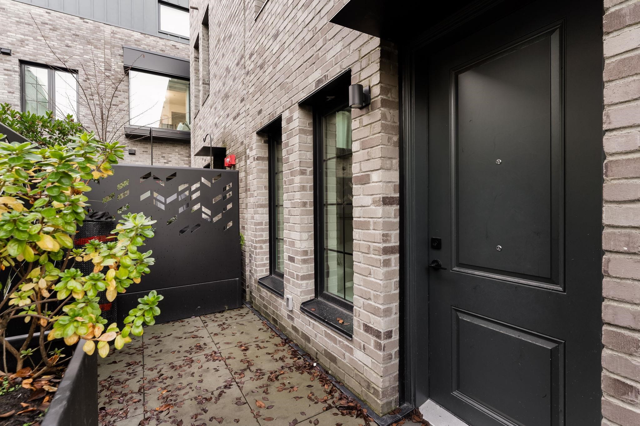 197 W KING EDWARD AVE STREET