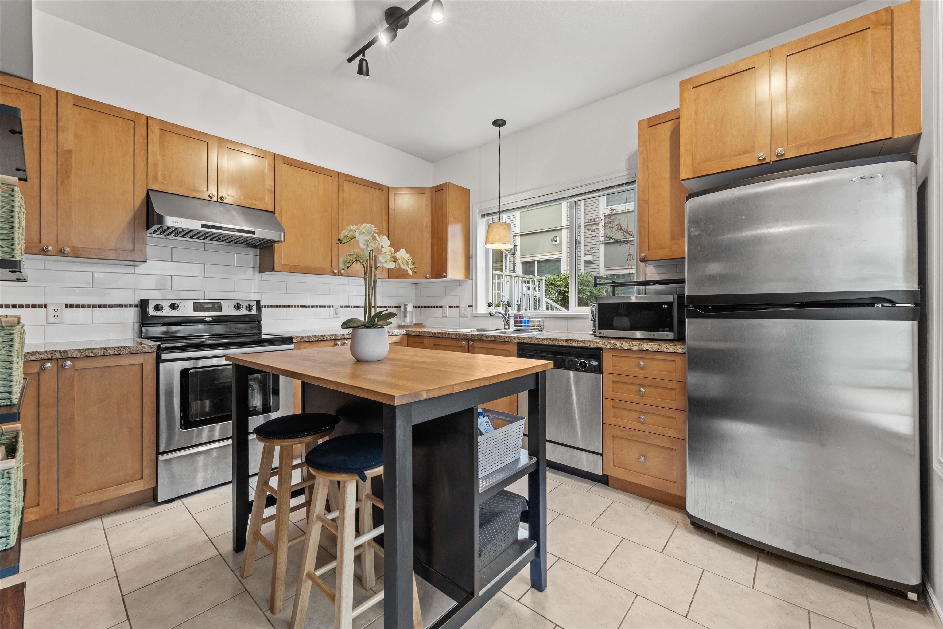 15 621 LANGSIDE AVENUE Unit: 15