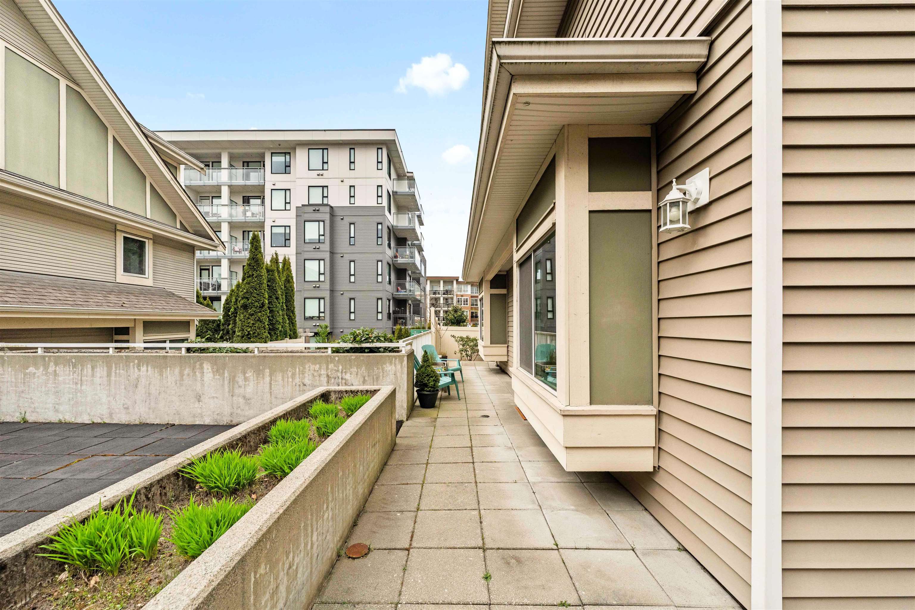 15 621 LANGSIDE AVENUE Unit: 15
