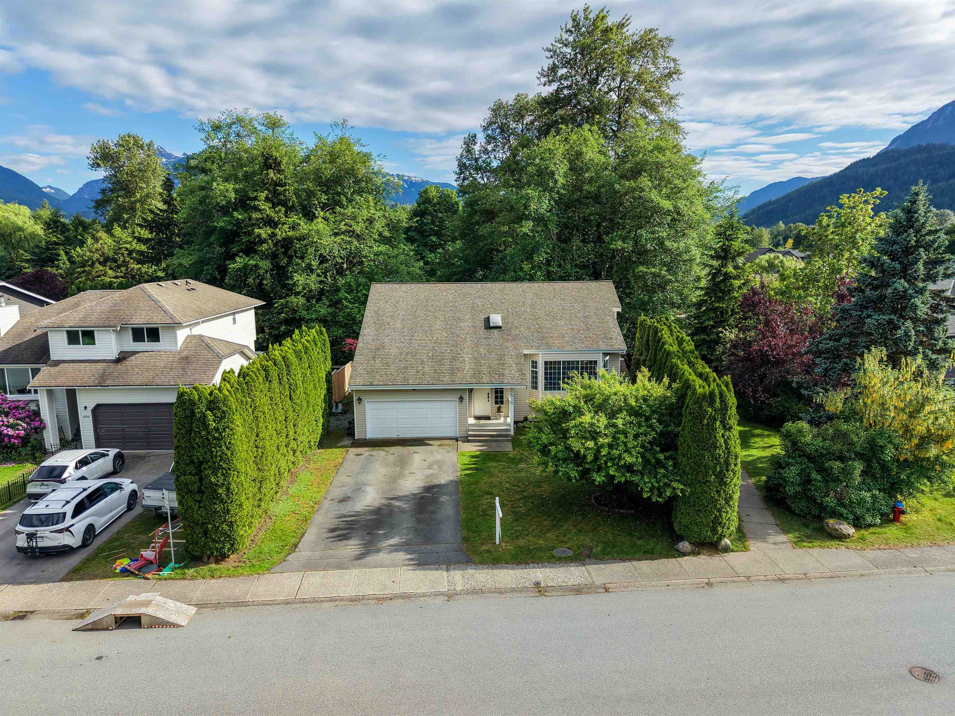 1510 MACDONALD PLACE