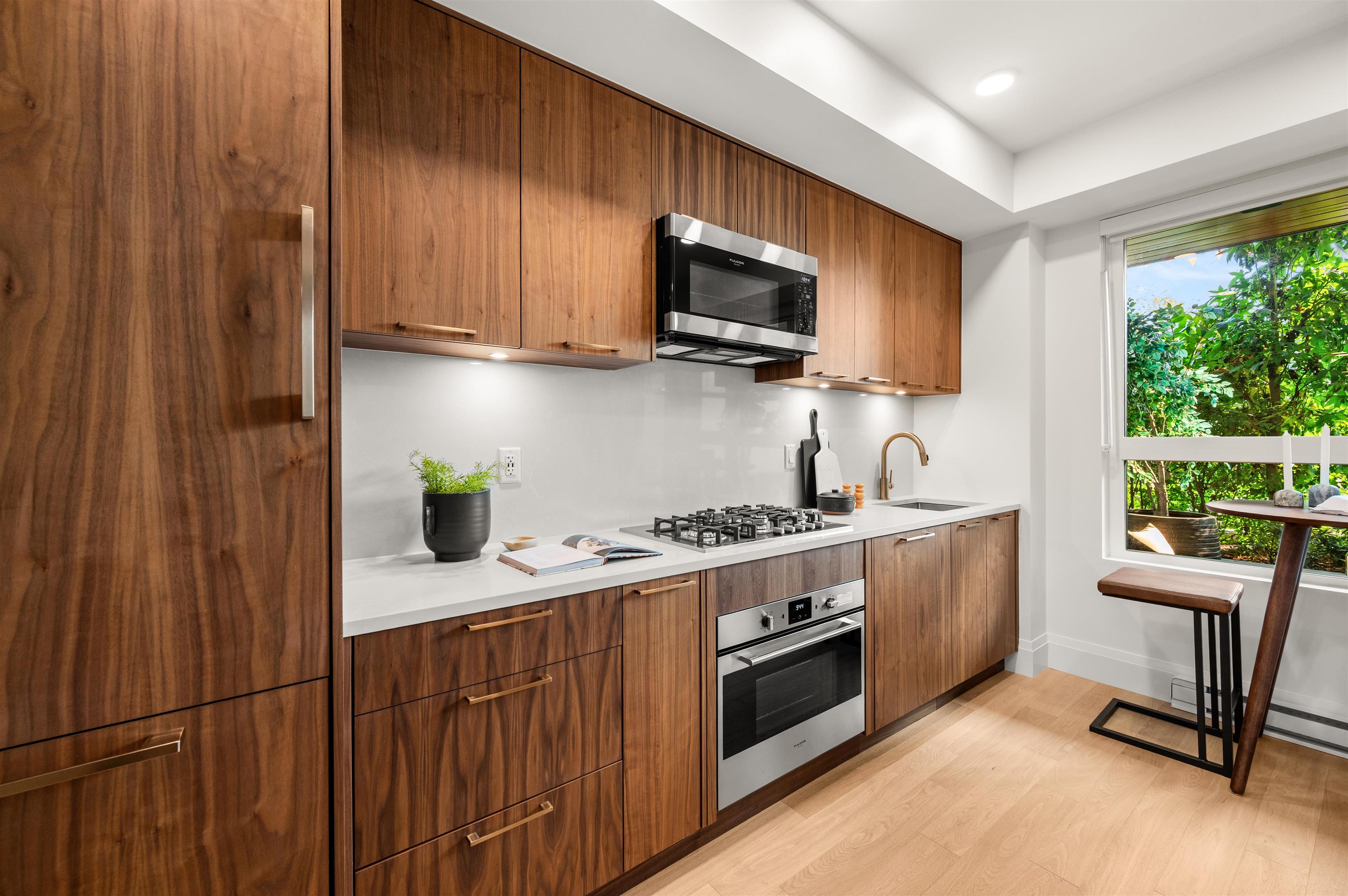 106 2550 GARDEN DRIVE Unit: 106