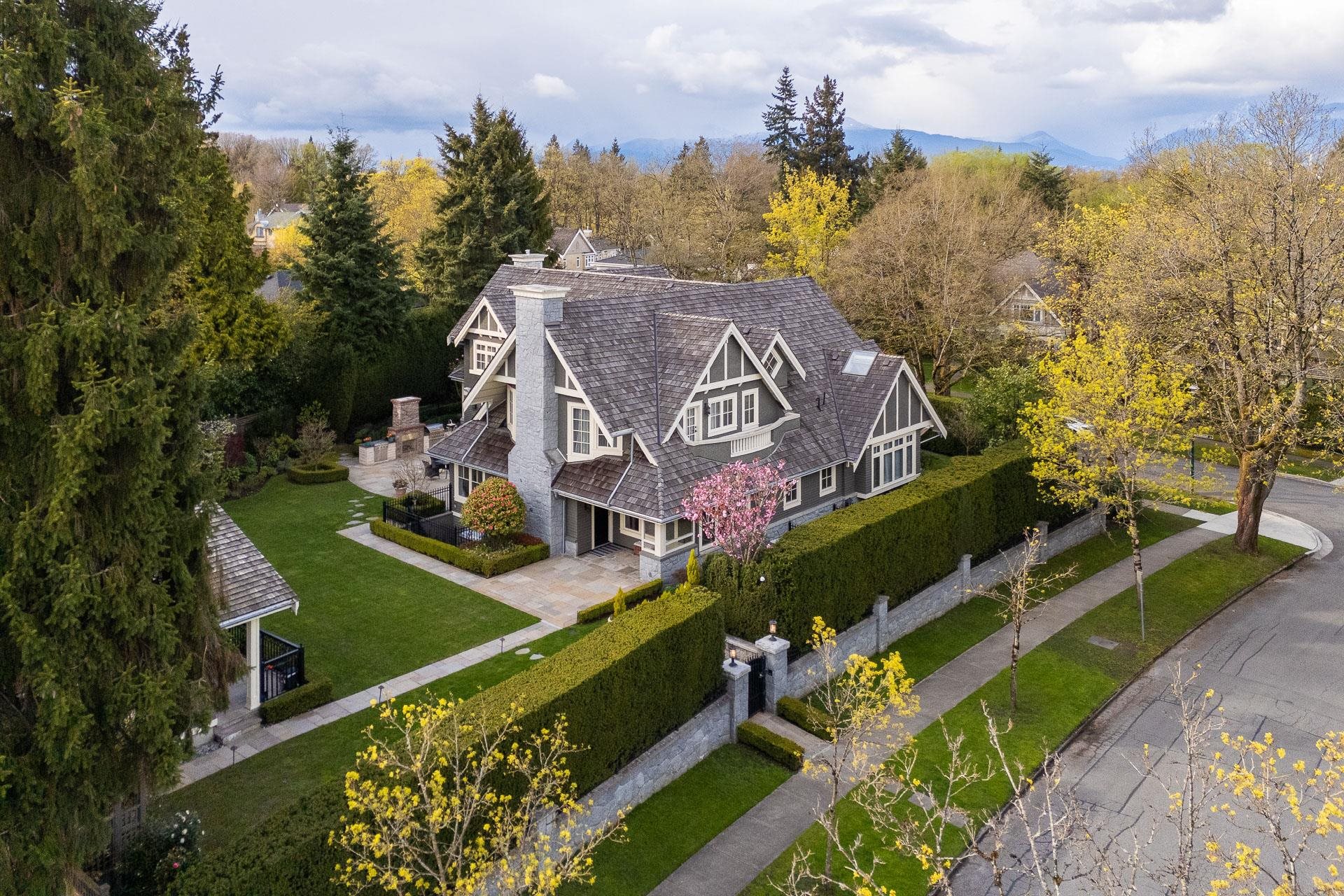 1316 CONNAUGHT DRIVE