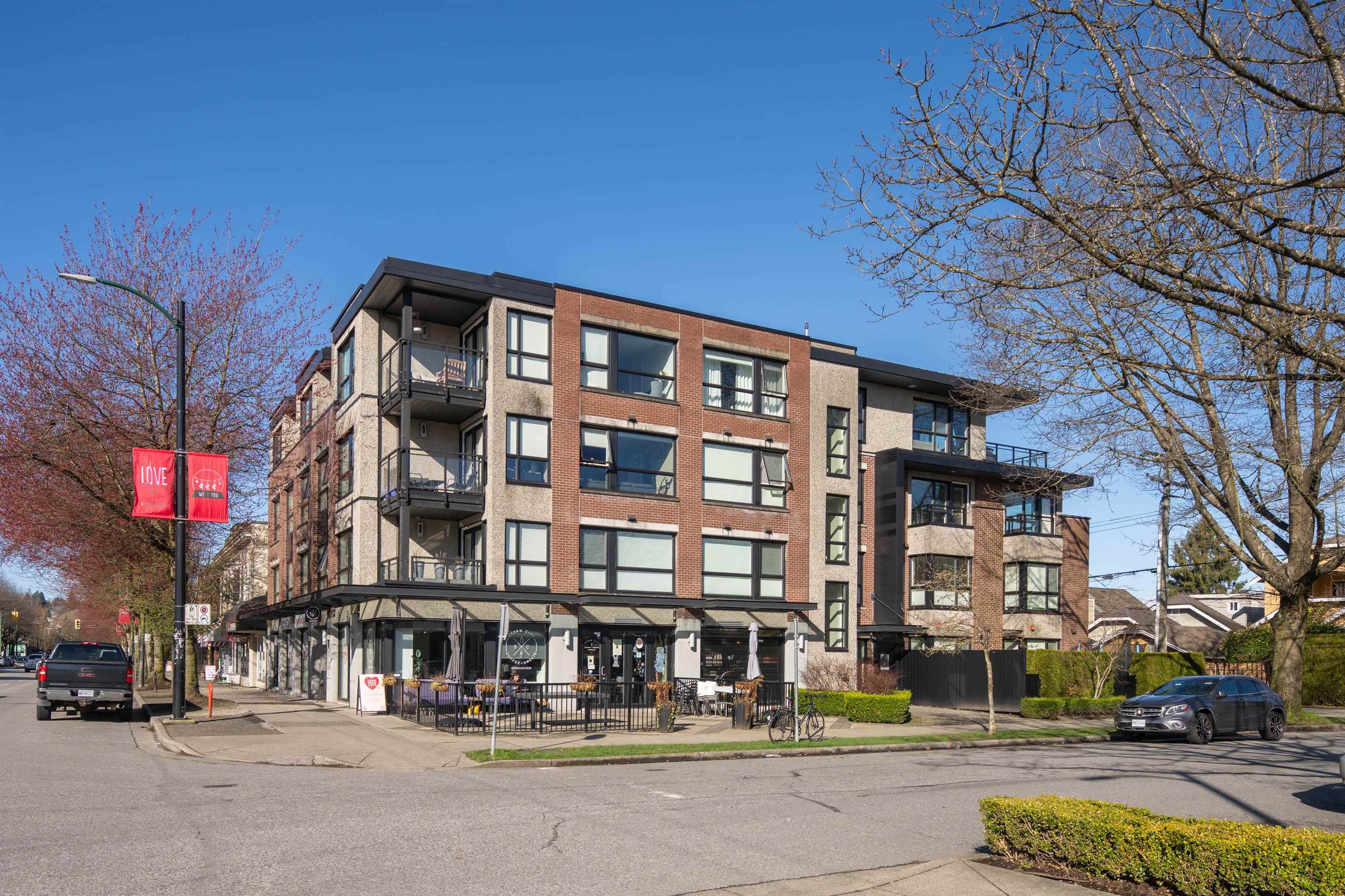 403 2481 WATERLOO STREET Unit: 403