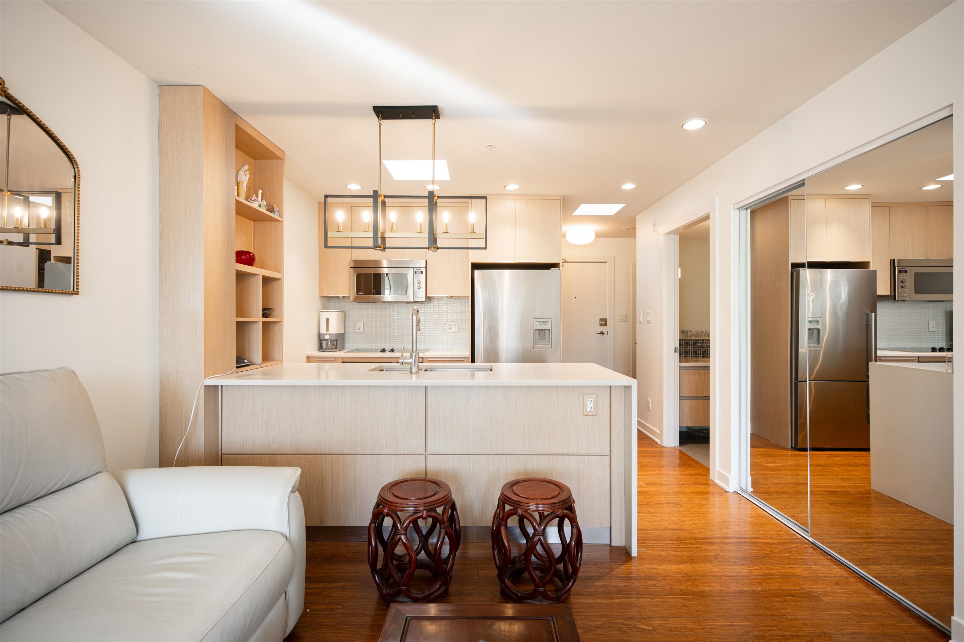 403 2481 WATERLOO STREET Unit: 403