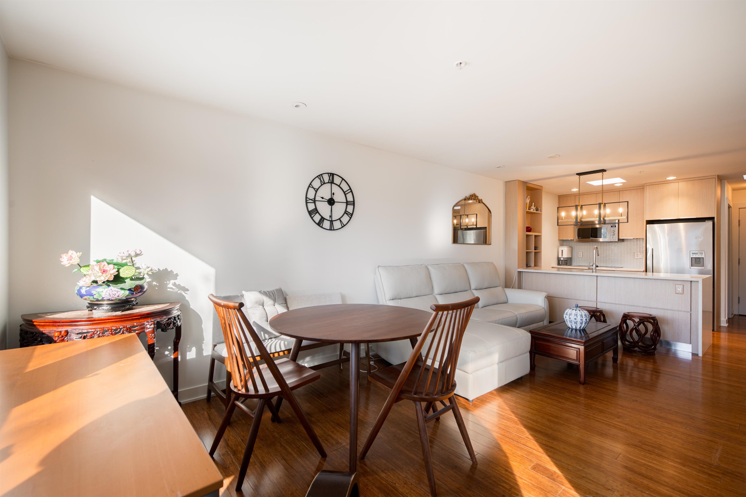 403 2481 WATERLOO STREET Unit: 403