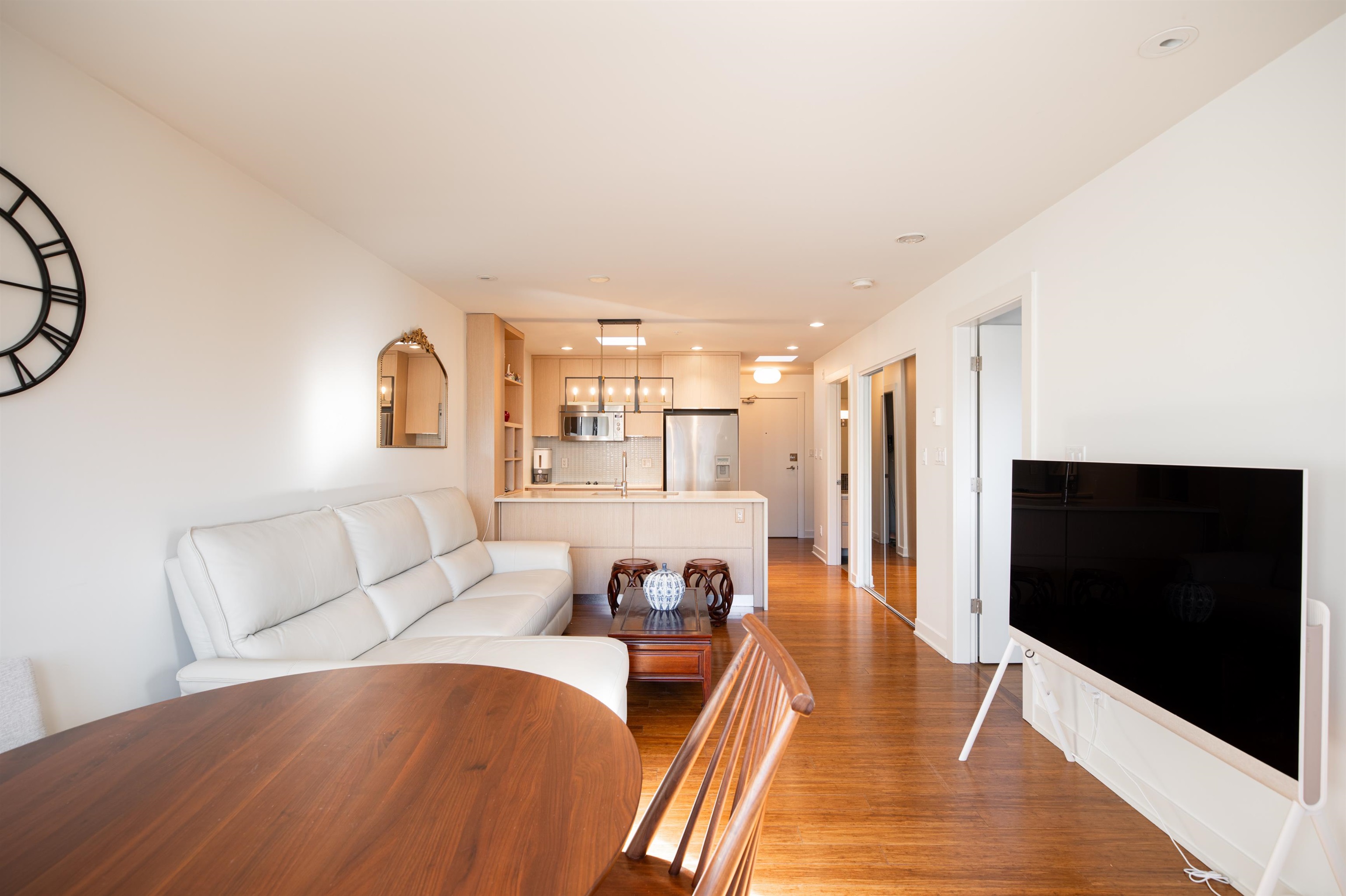 403 2481 WATERLOO STREET Unit: 403