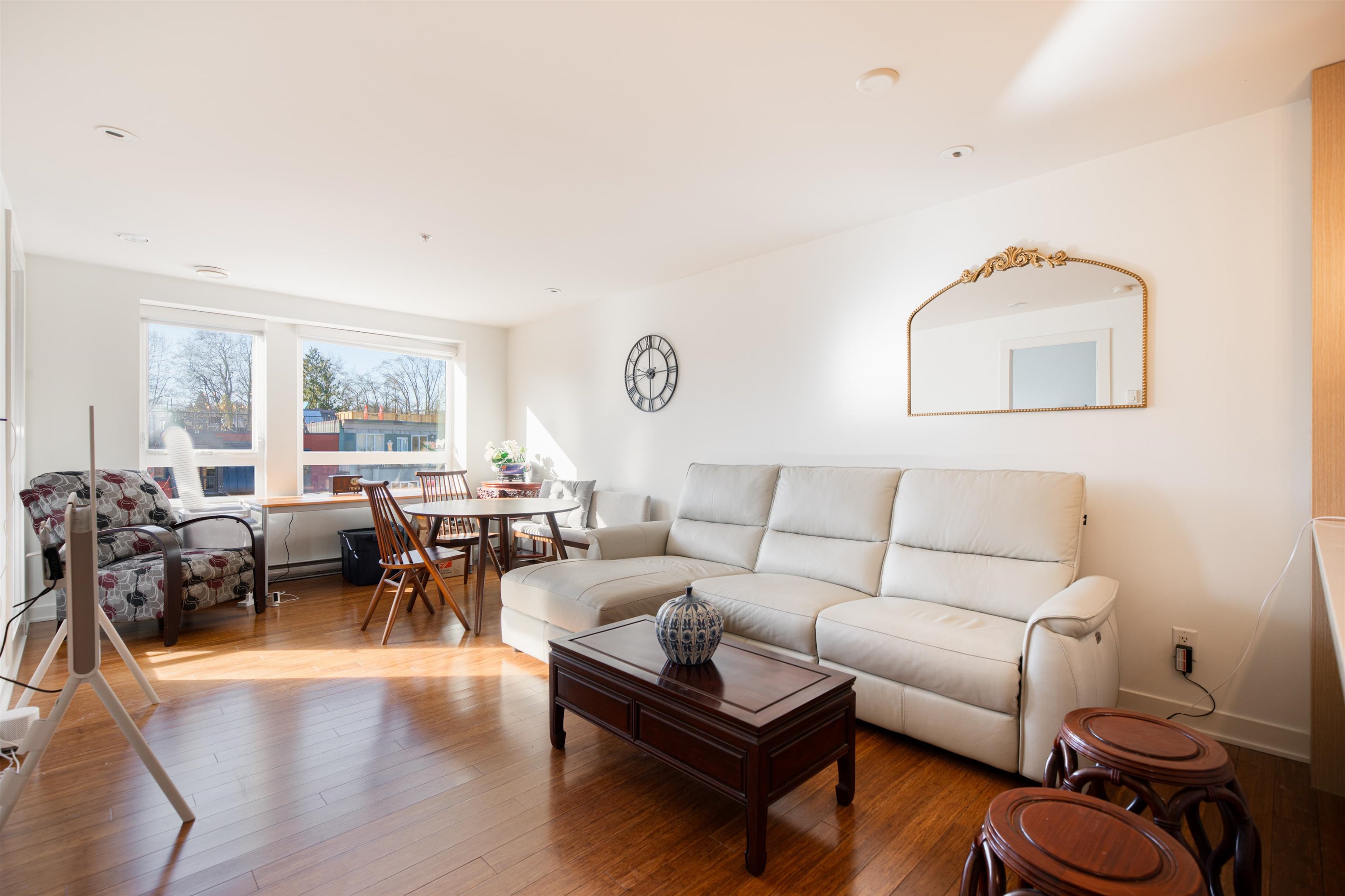 403 2481 WATERLOO STREET Unit: 403