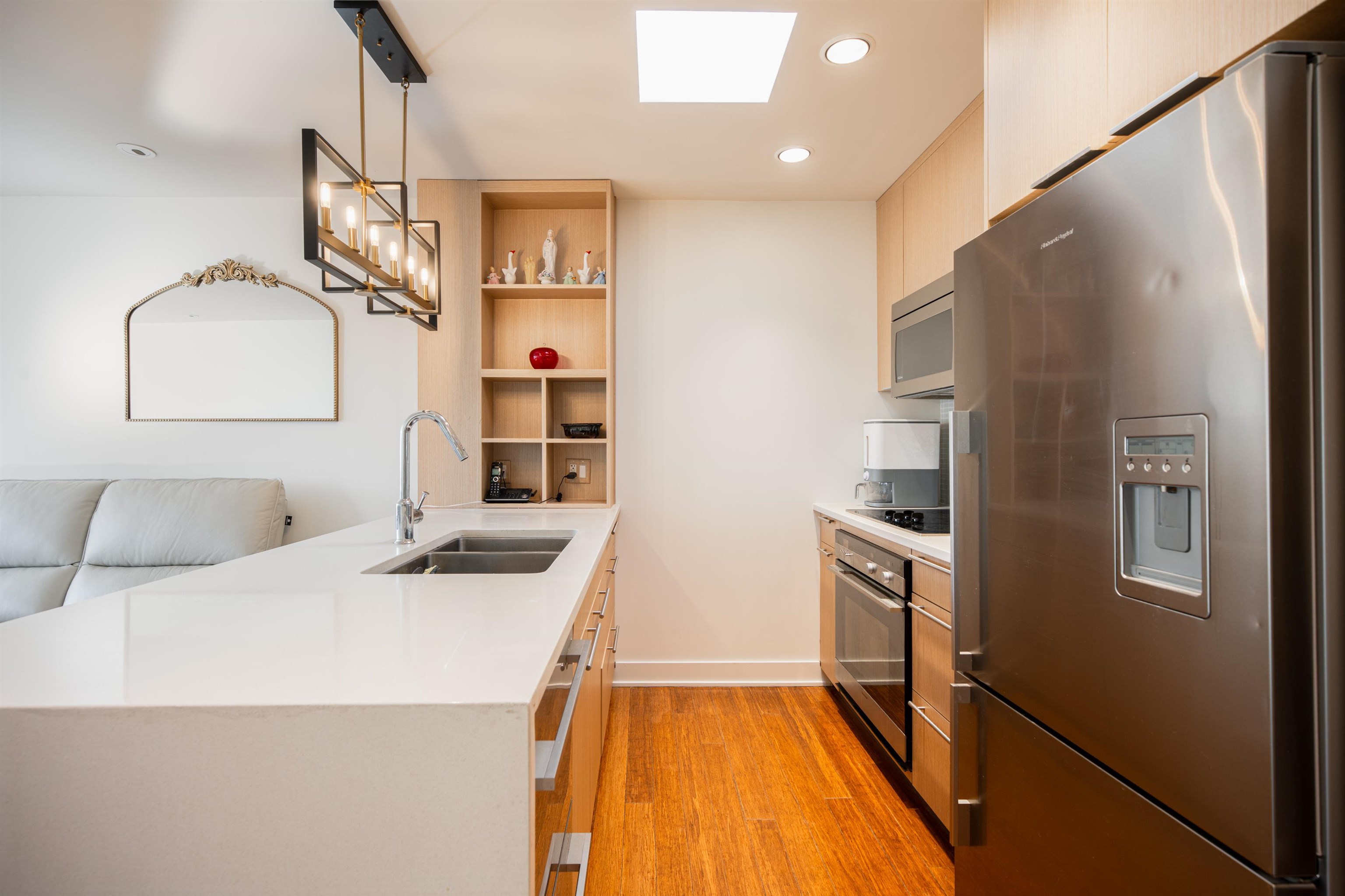403 2481 WATERLOO STREET Unit: 403