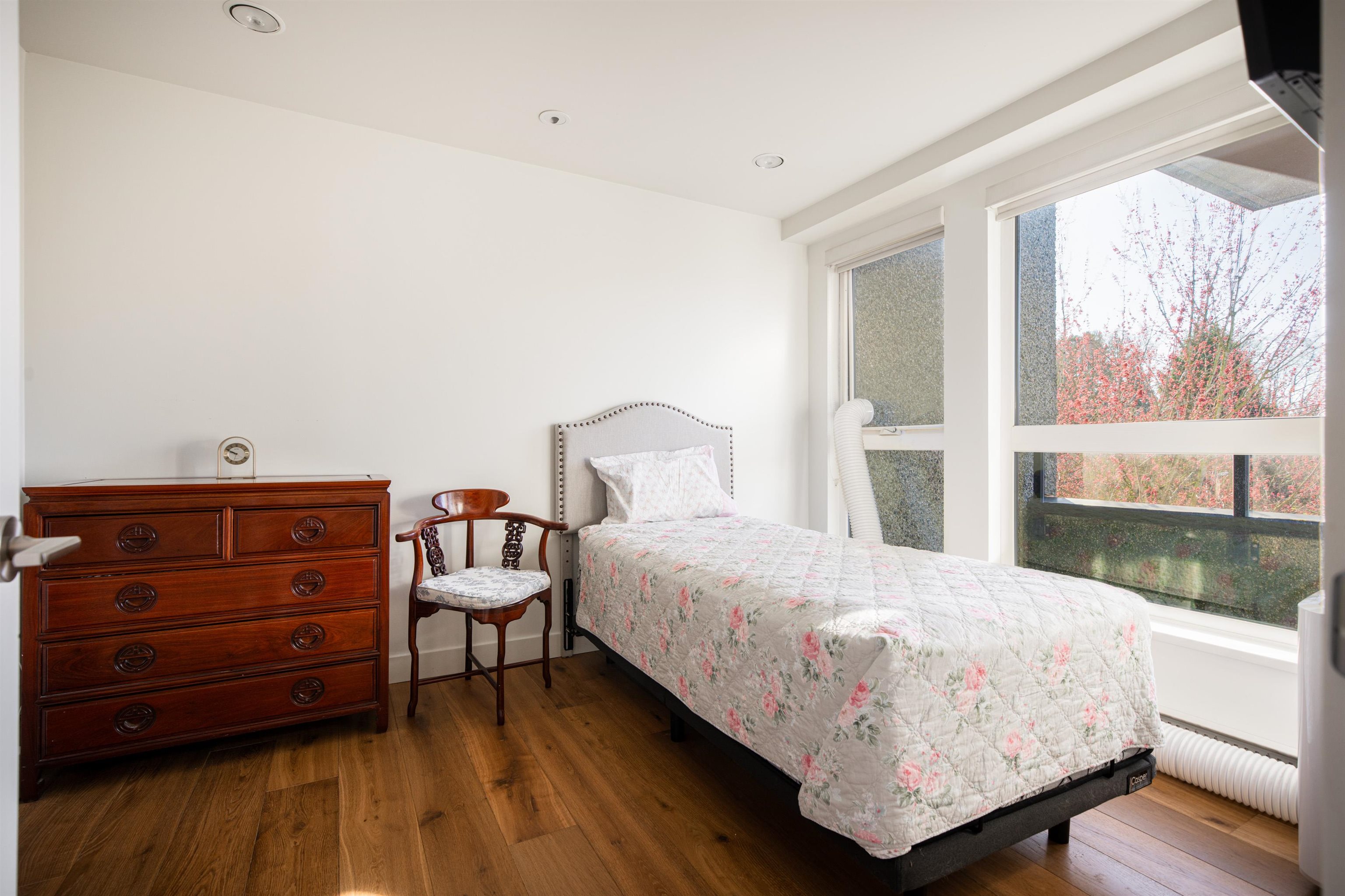 403 2481 WATERLOO STREET Unit: 403
