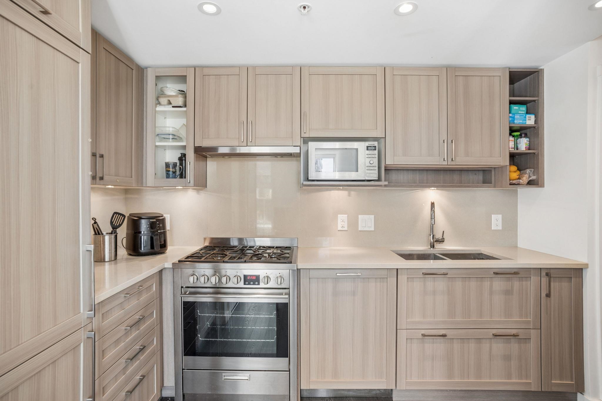 317 5665 BOUNDARY ROAD Unit: 317
