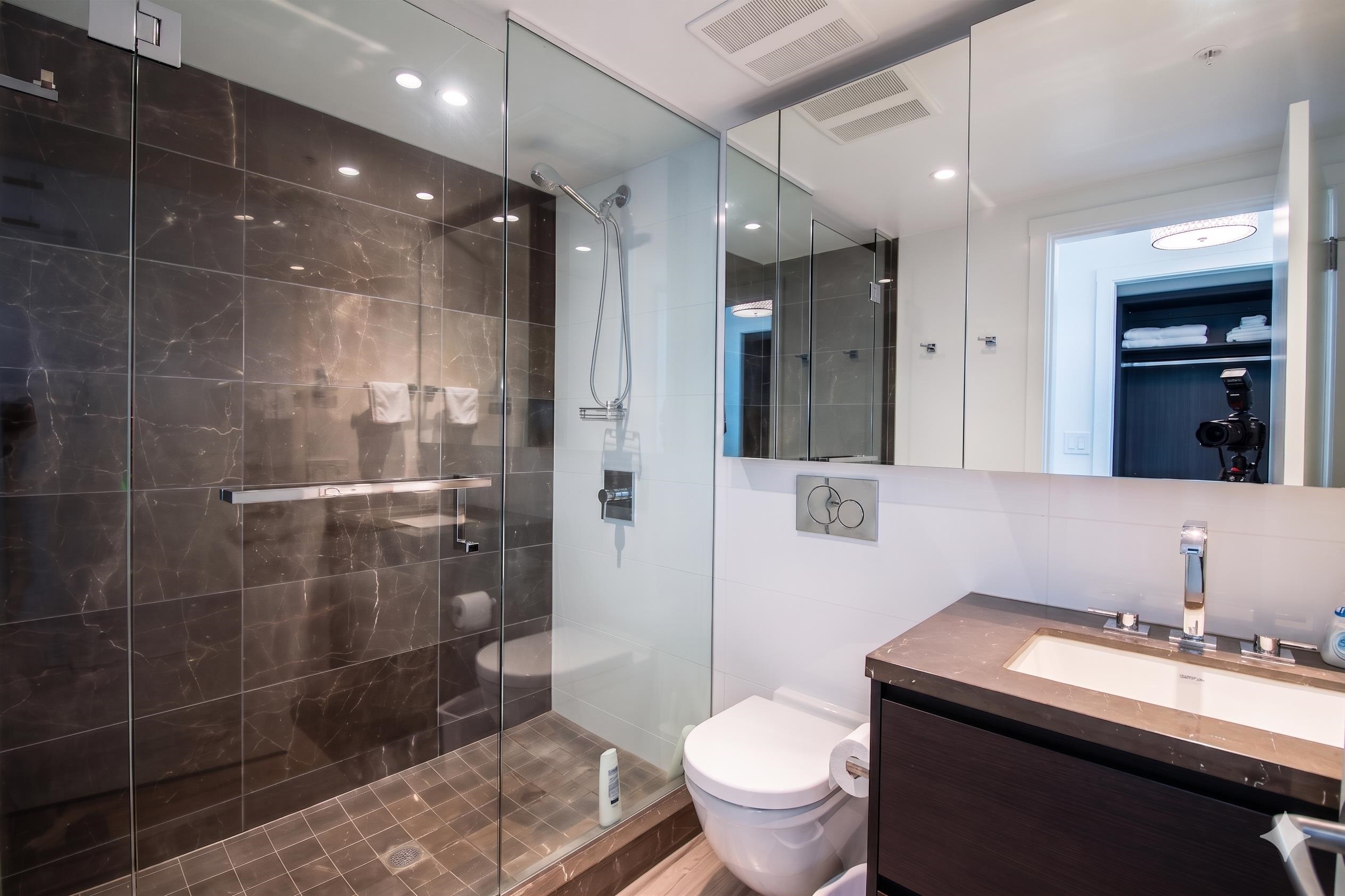 904 1561 W 57TH AVENUE Unit: 904