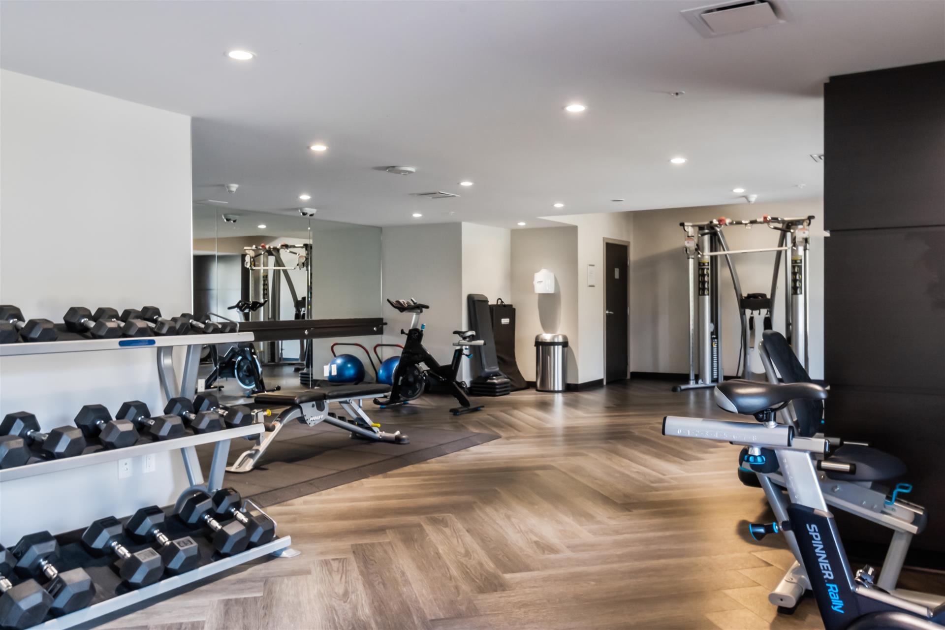 904 1561 W 57TH AVENUE Unit: 904