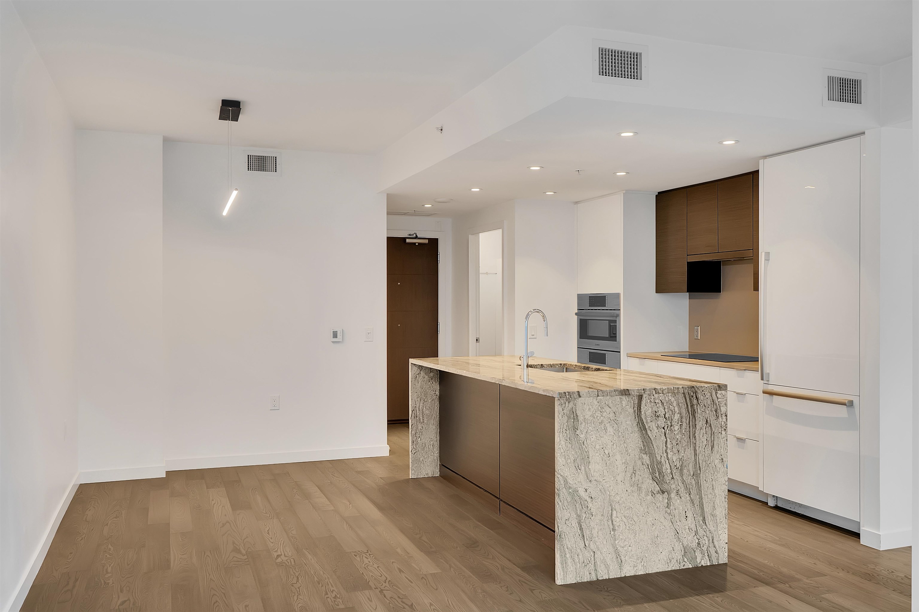 102 1688 PULLMAN PORTER STREET Unit: 102