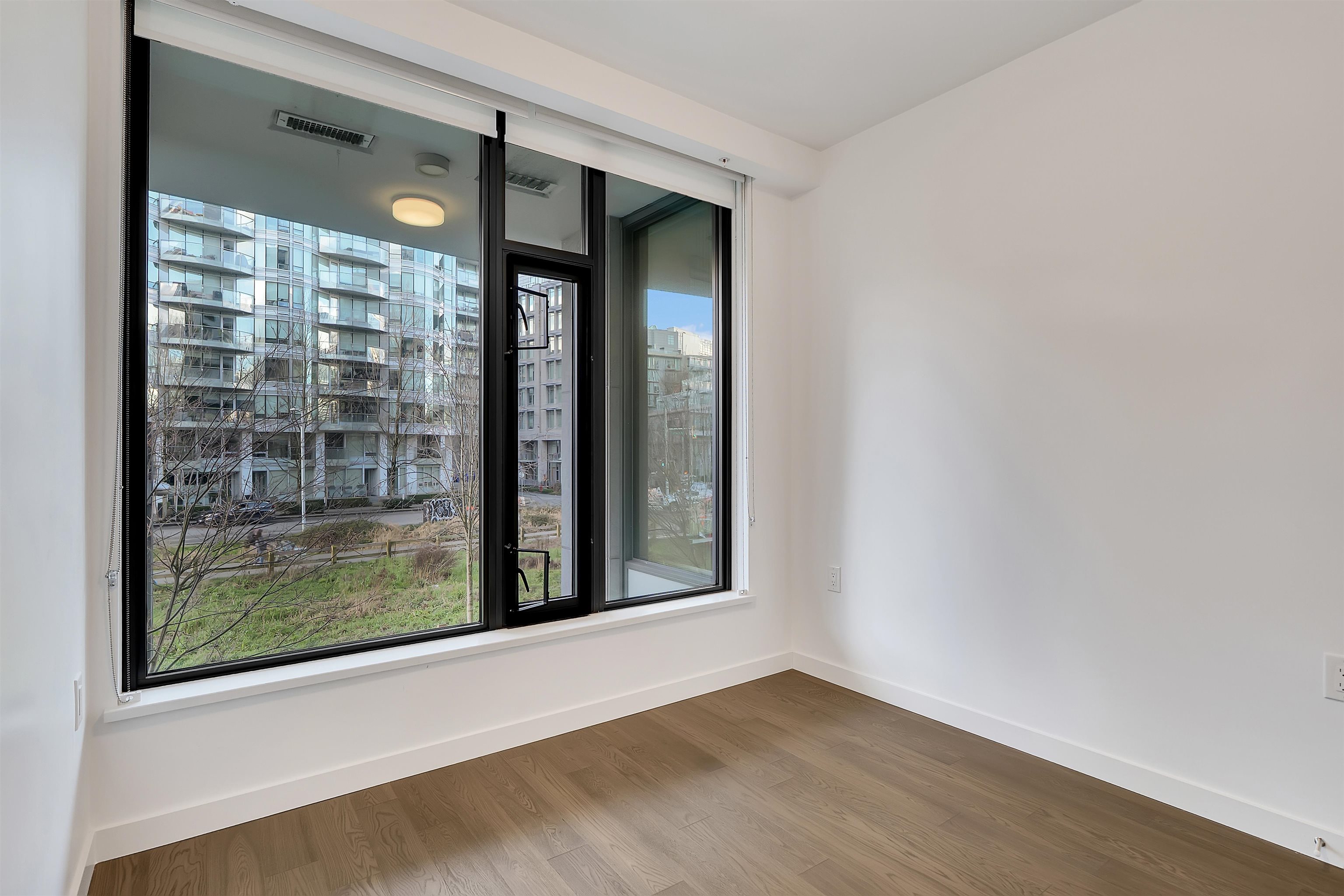 102 1688 PULLMAN PORTER STREET Unit: 102