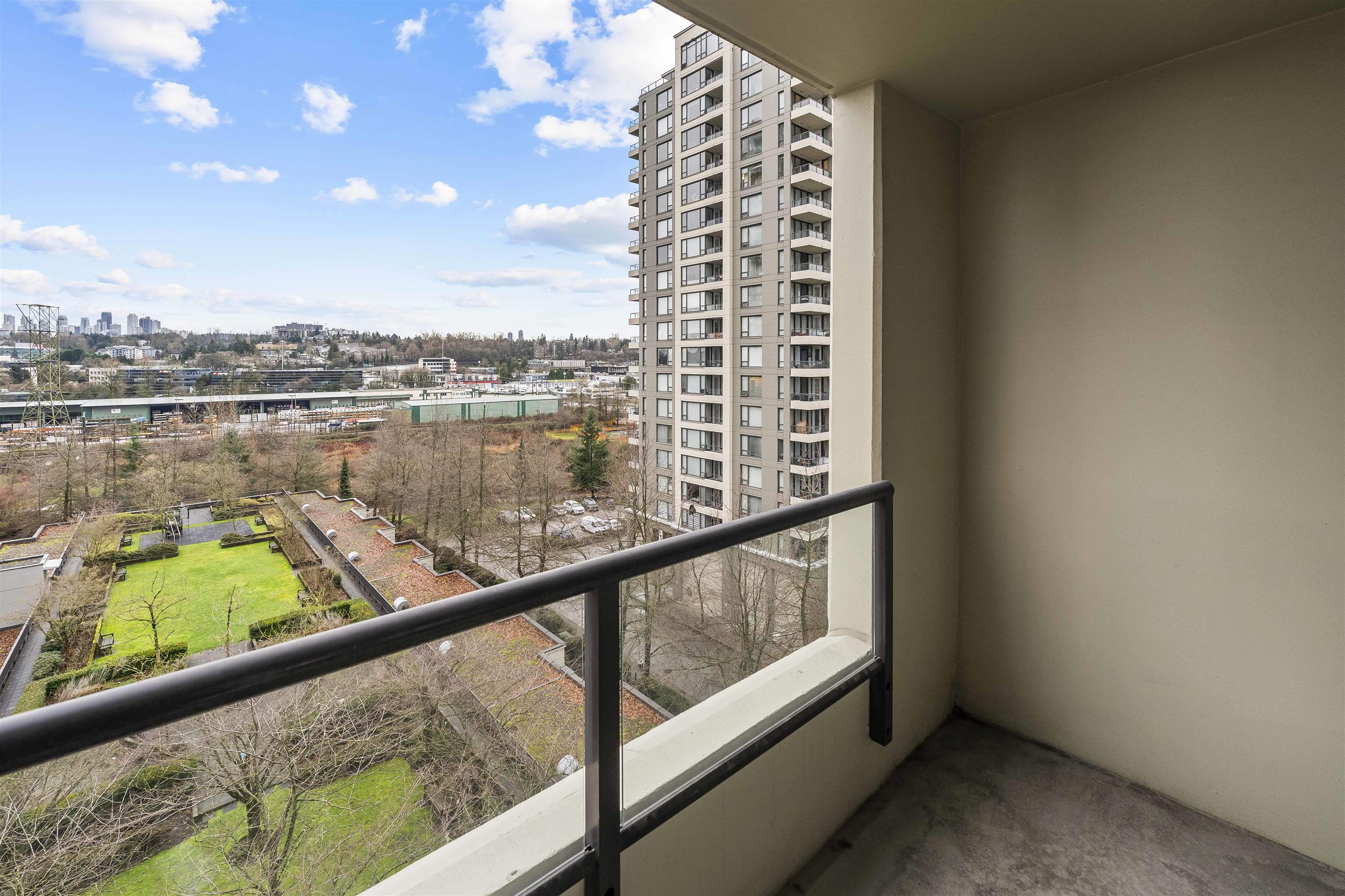 903 4182 DAWSON STREET Unit: 903