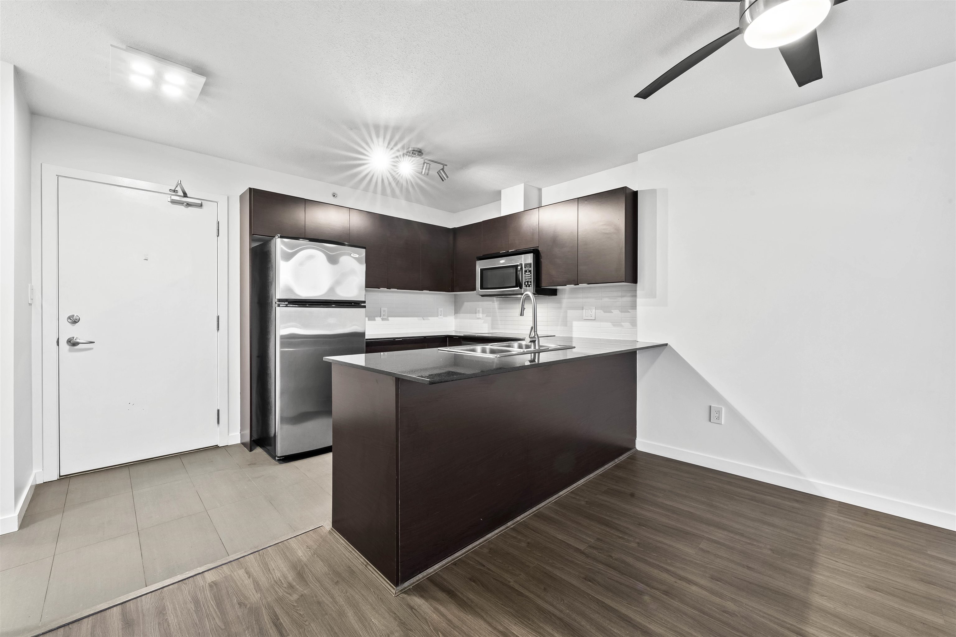 903 4182 DAWSON STREET Unit: 903