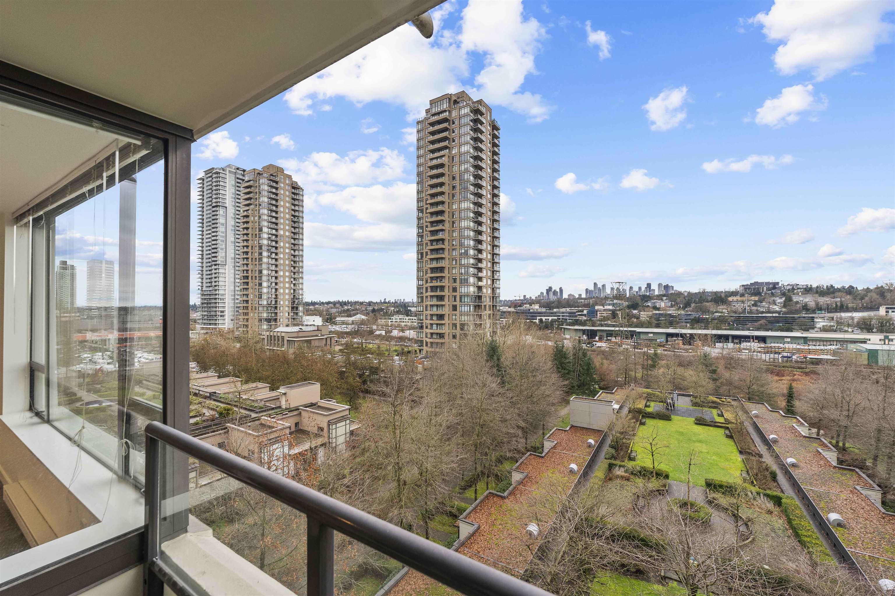 903 4182 DAWSON STREET Unit: 903
