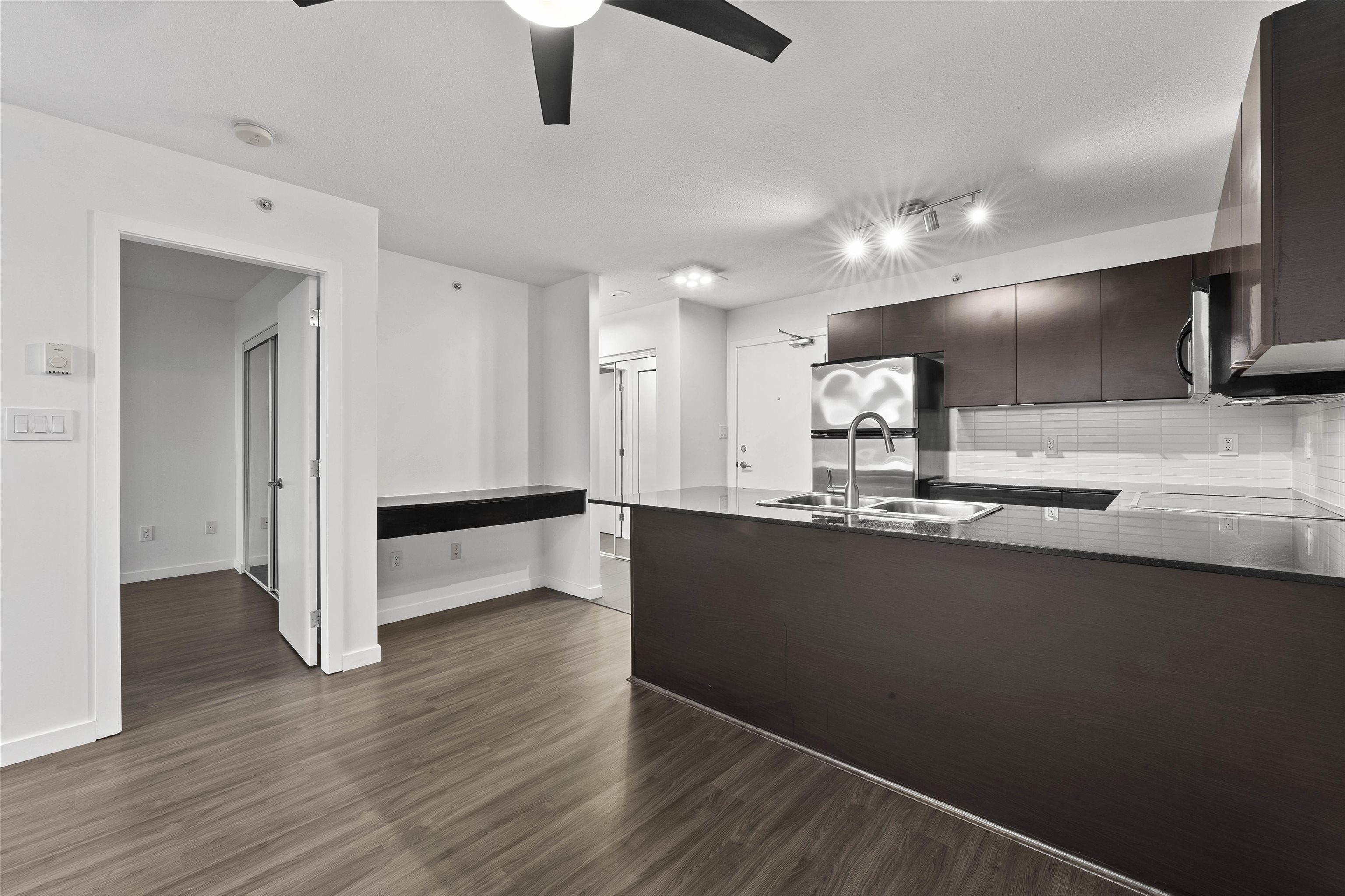903 4182 DAWSON STREET Unit: 903