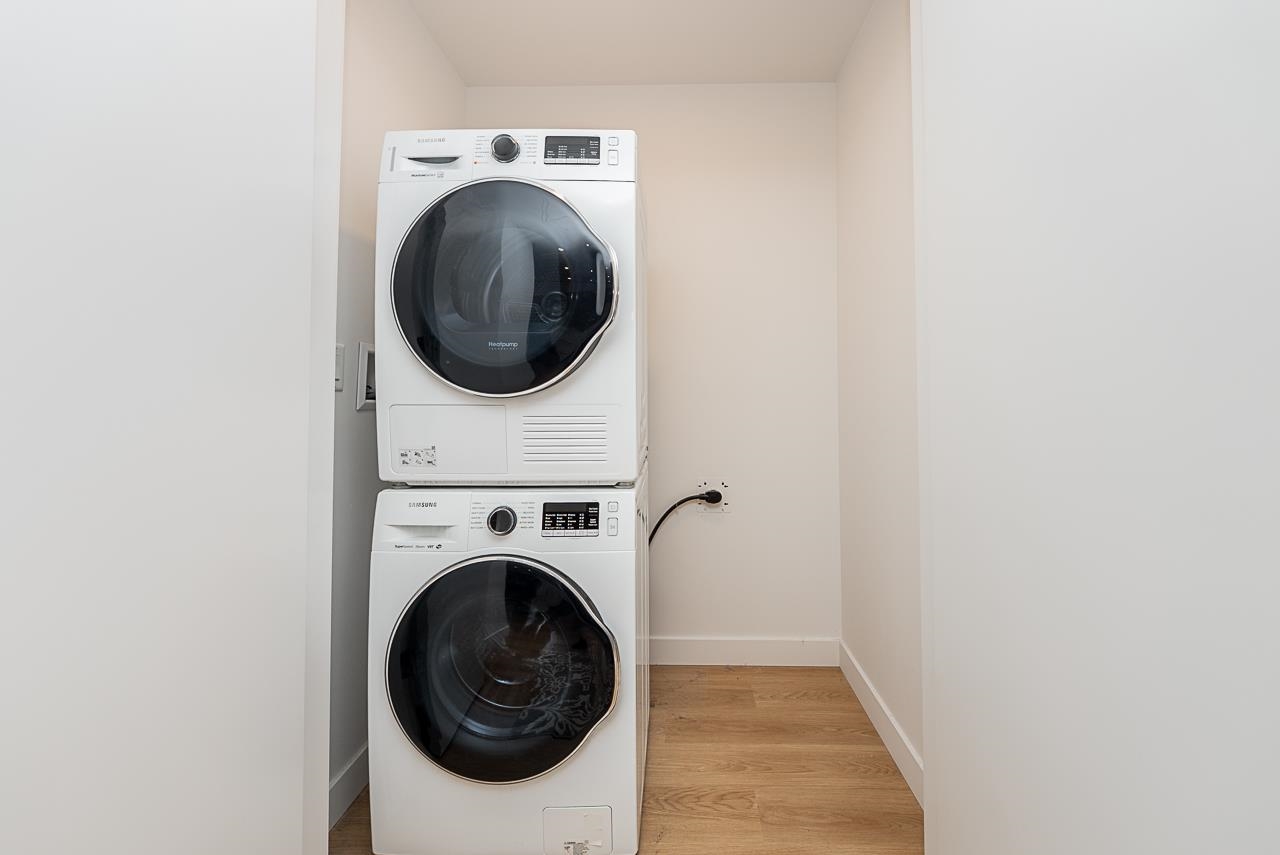 512 9888 UNIVERSITY CRESCENT Unit: 512