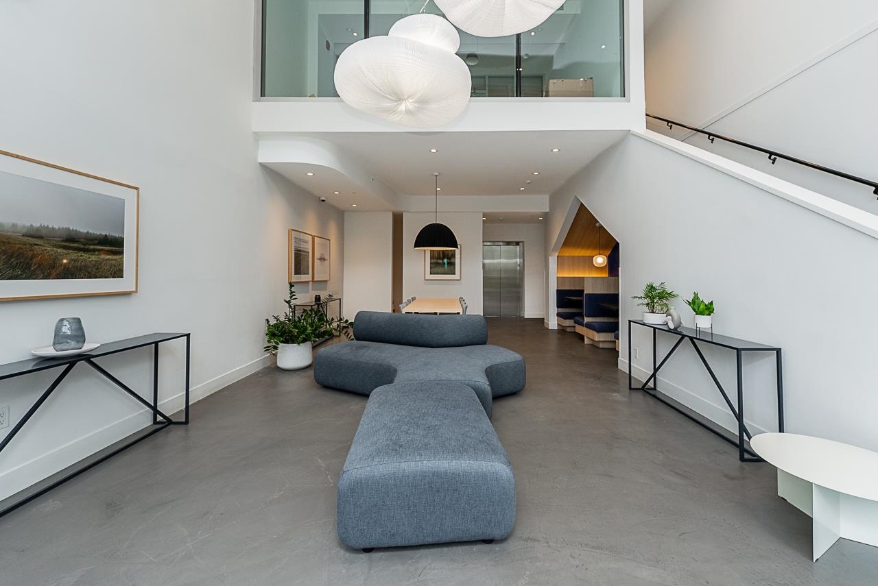 512 9888 UNIVERSITY CRESCENT Unit: 512