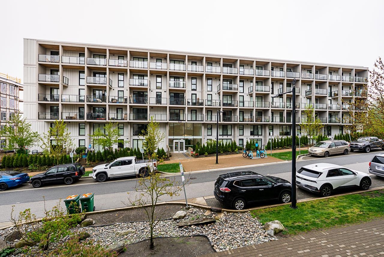 512 9888 UNIVERSITY CRESCENT Unit: 512
