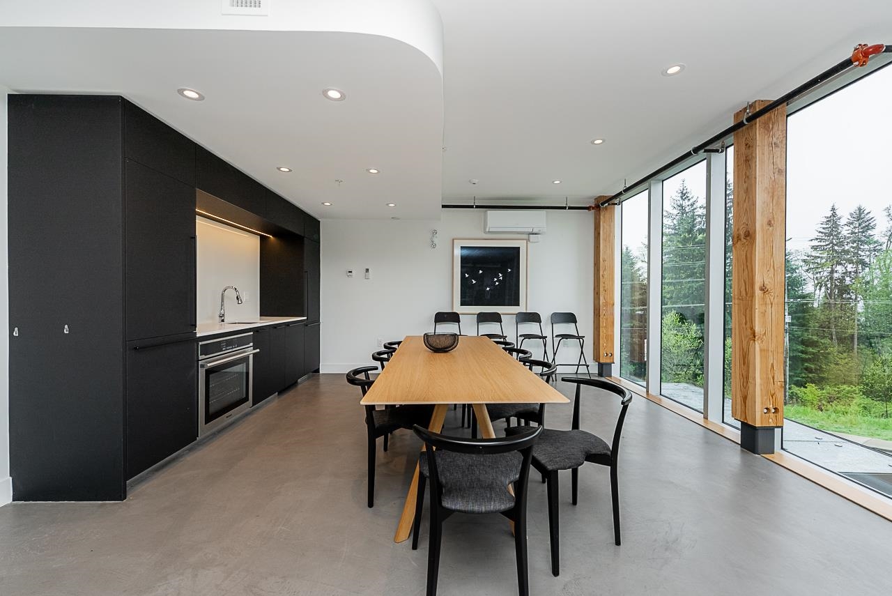 512 9888 UNIVERSITY CRESCENT Unit: 512
