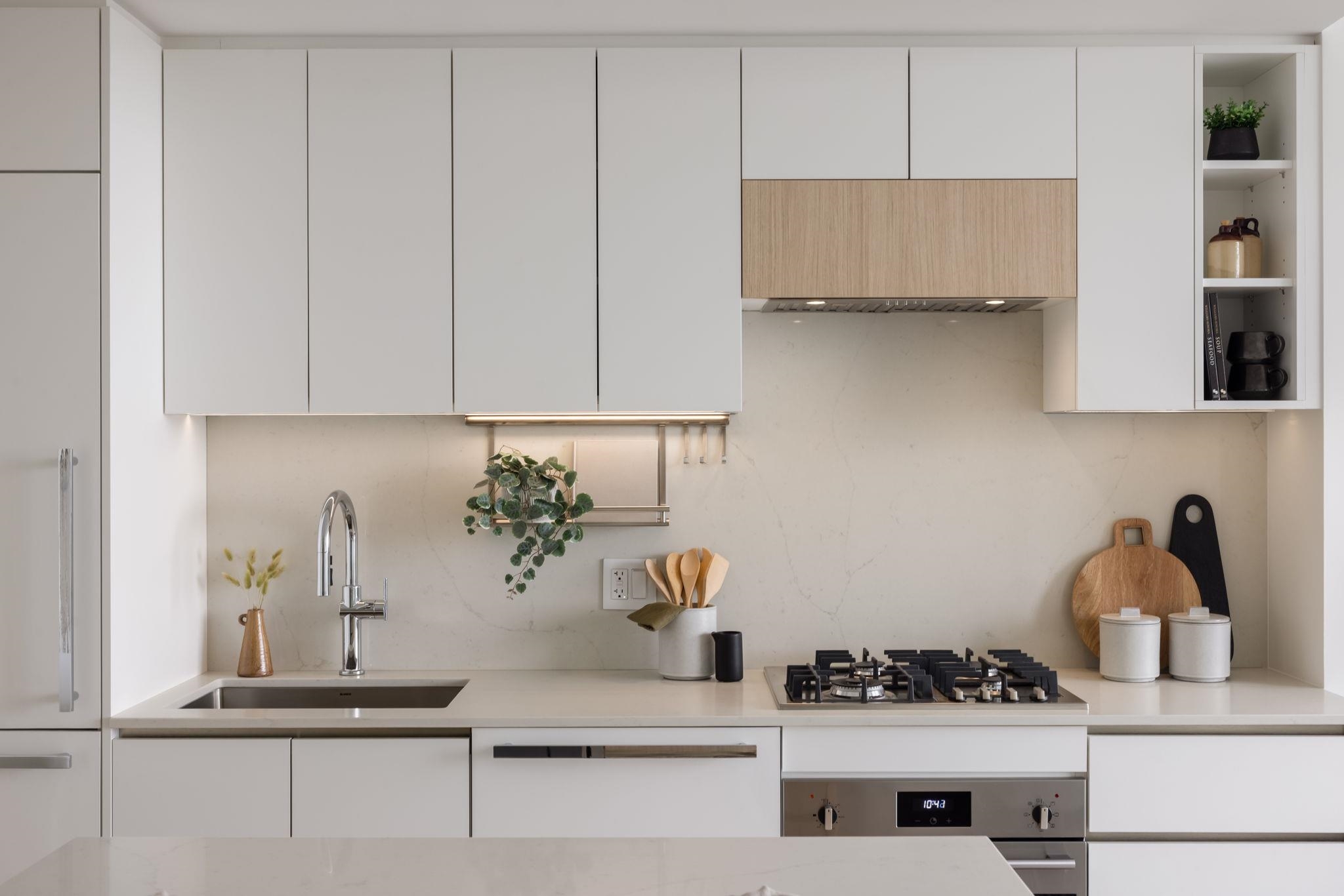 2305 13573 98A AVENUE Unit: 2305