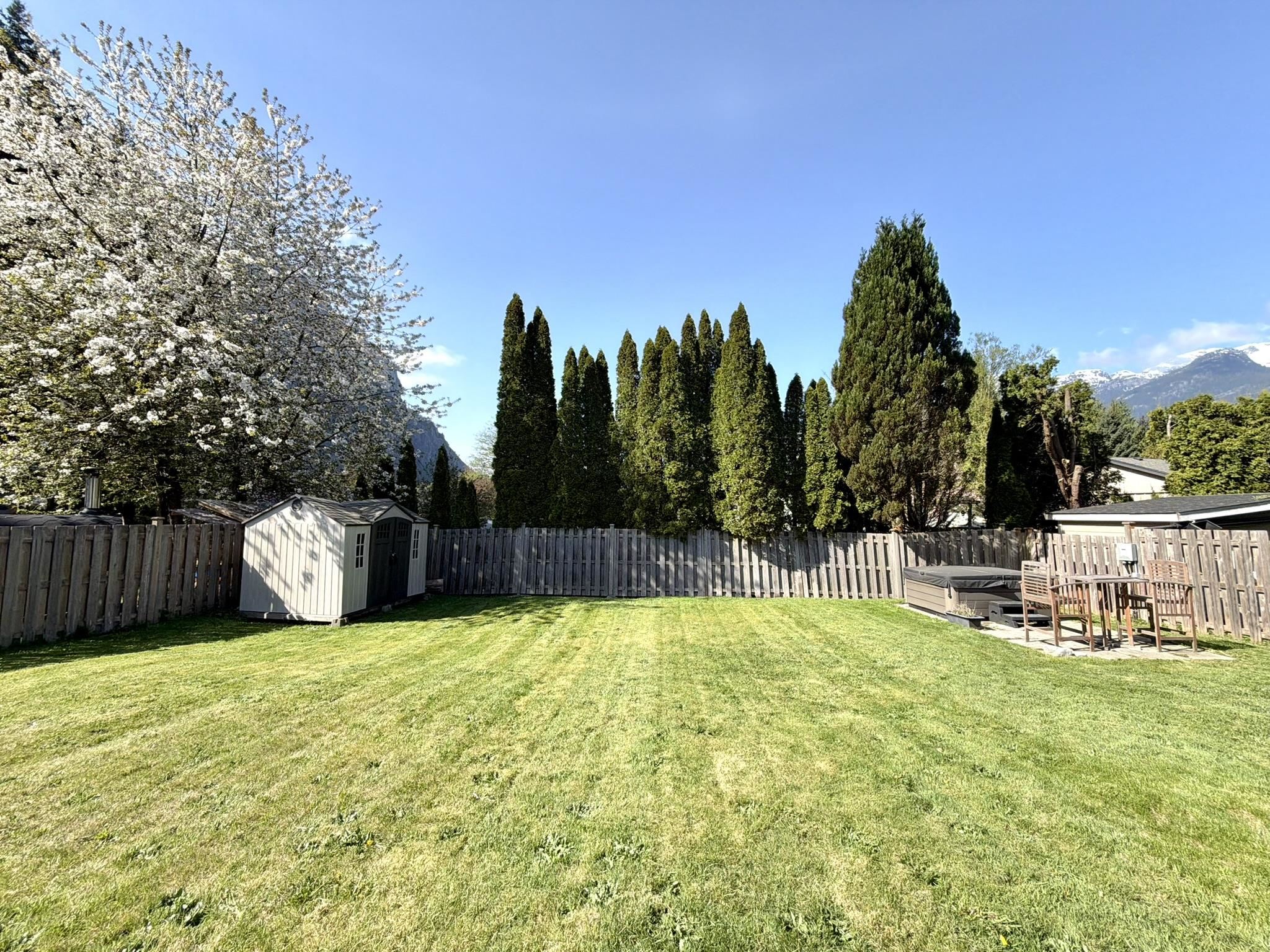 1820 CEDAR DRIVE